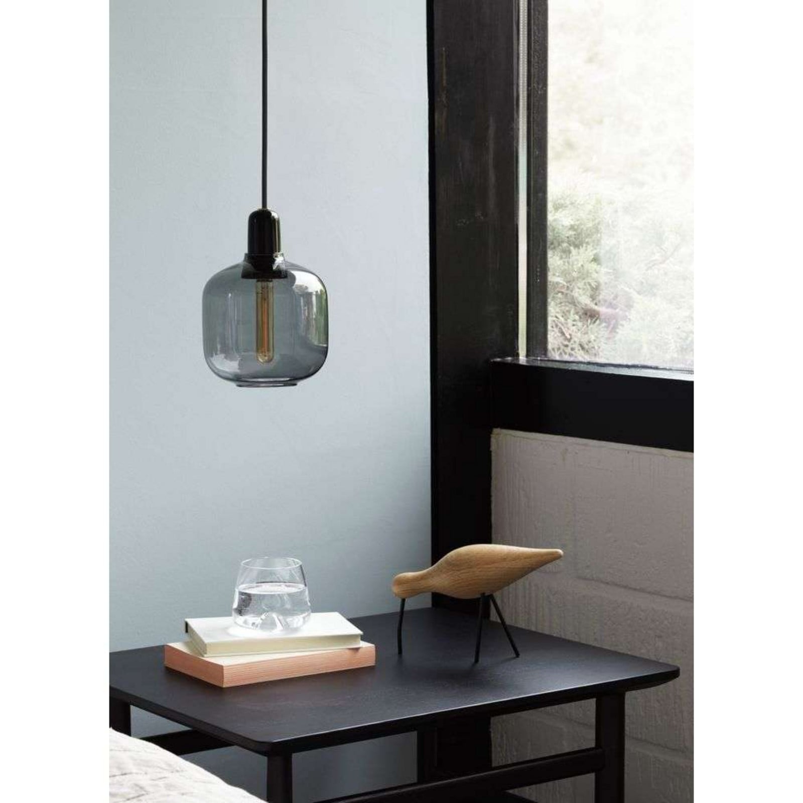Amp Pendel Small Røg/Sort Normann Copenhagen - Stue - Glas billede