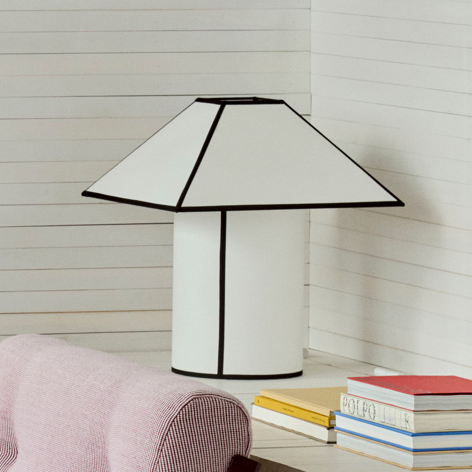 Ava table lamp, height 50 cm, white/black, E27 - HAY