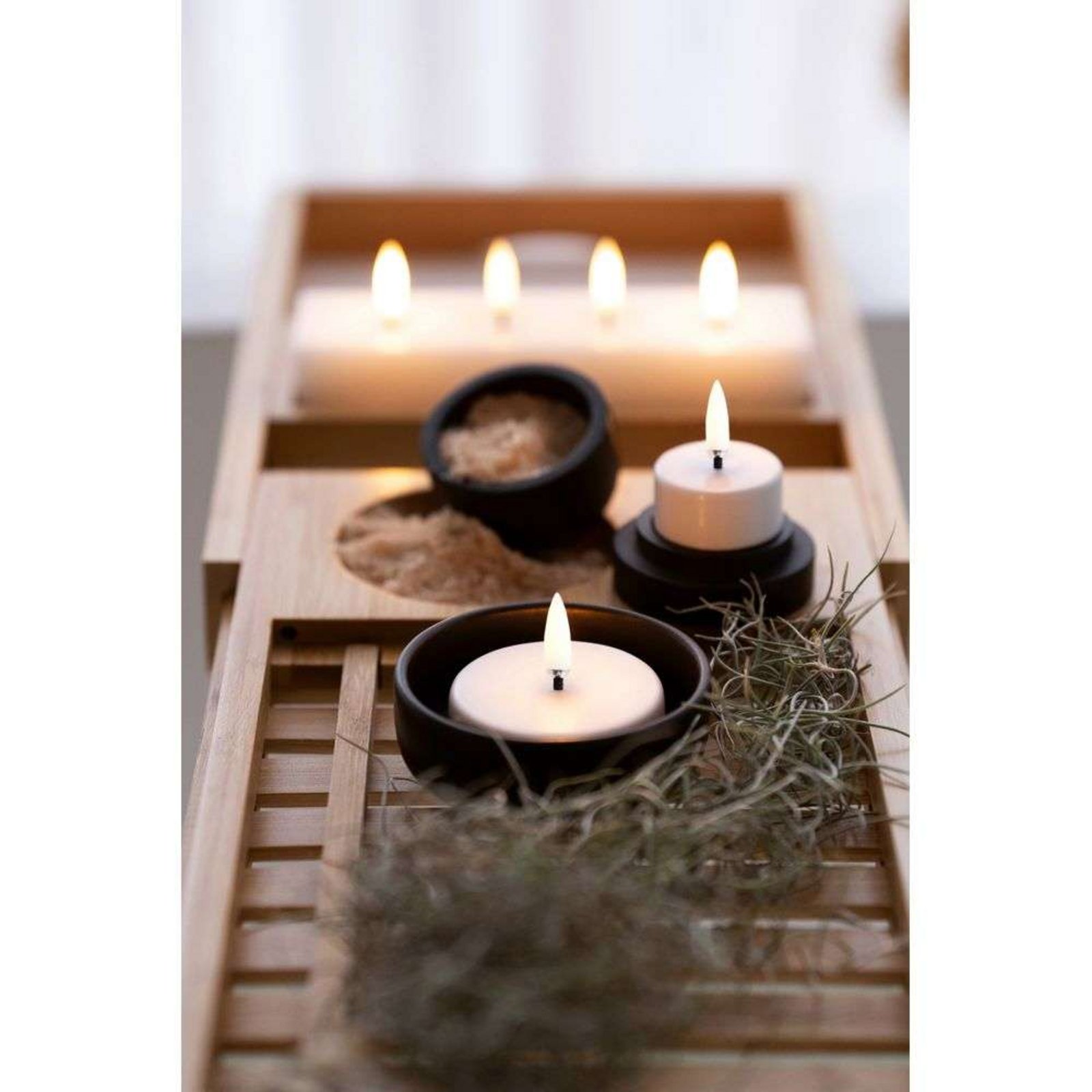 Tealight LED w/Battery 4 x 2,1 cm Nordic White - Uyuni Lighting