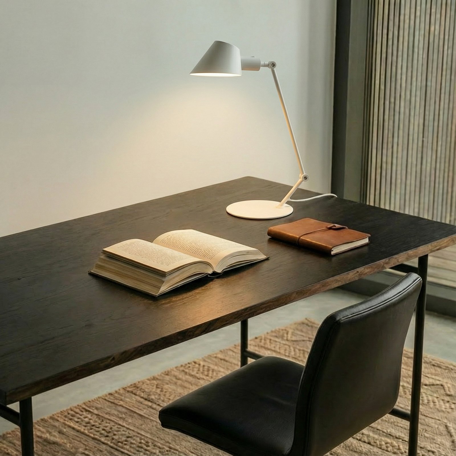 Stolní lampa Lindby Corali, bílá, kov, výška 64 cm