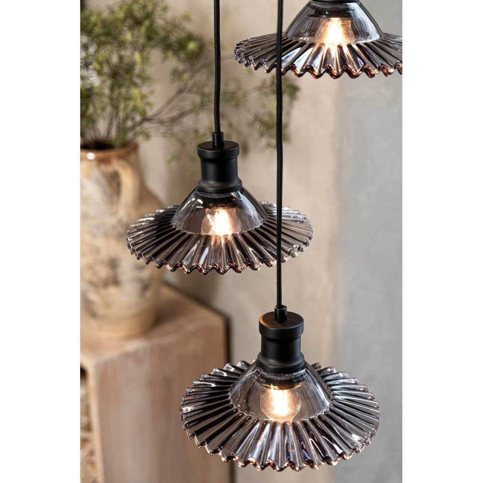 Novia 3 Pendelleuchte Black/Smoke - Markslöjd