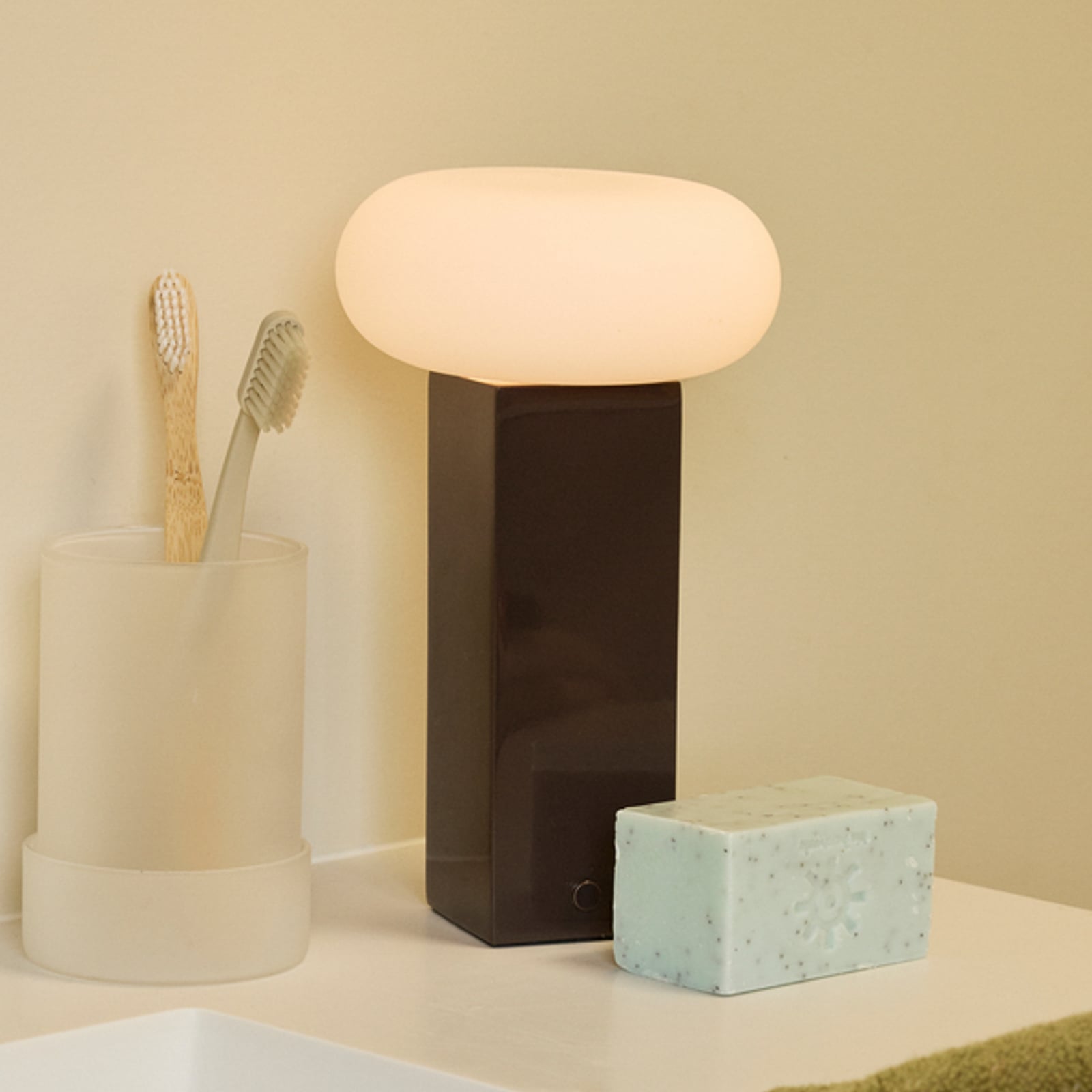 LED настолна лампа с акумулатор LOW, кафява, височина 20 см, метална, с