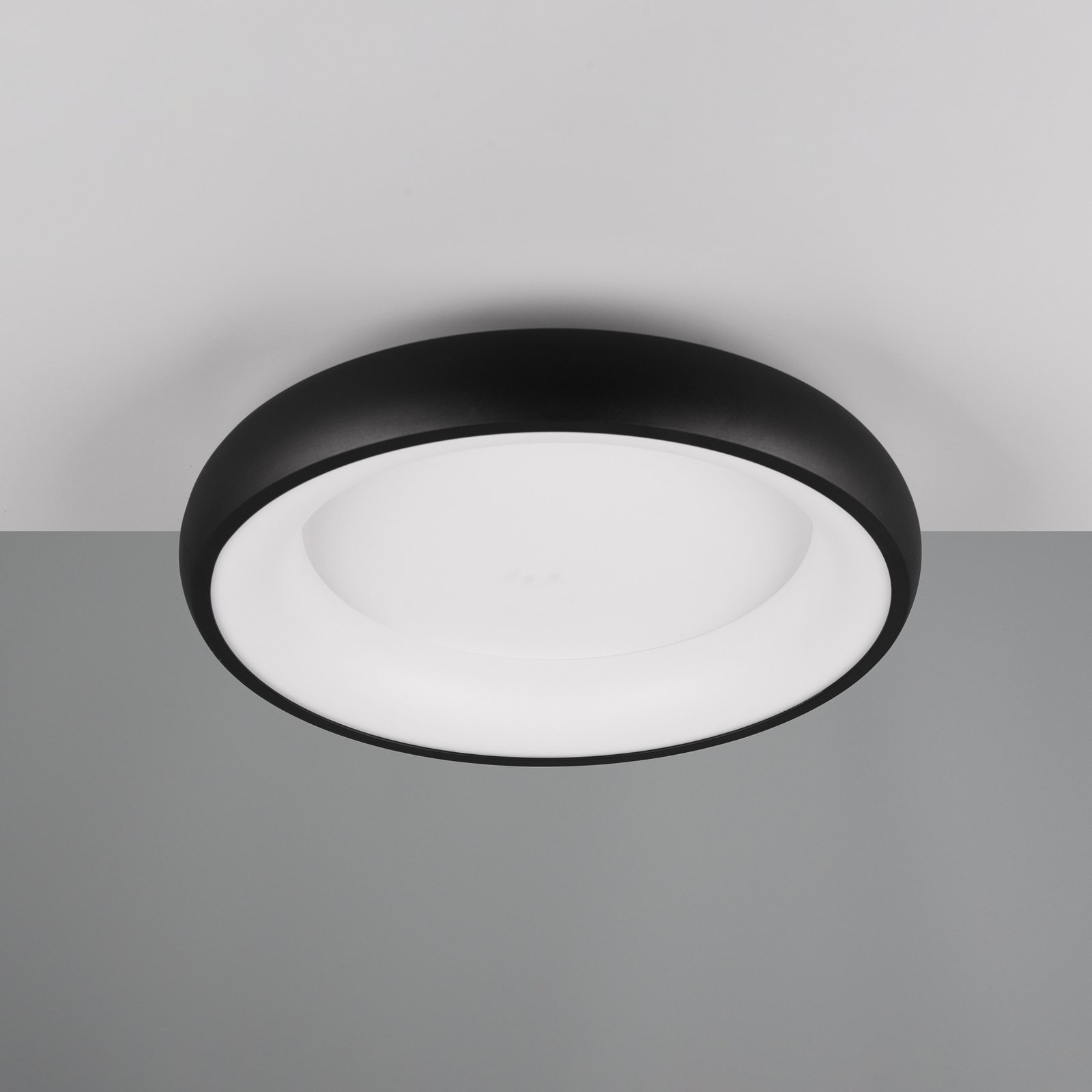 LED ceiling lamp Cardona, Ø 46.5 cm, matt black, metal CCT