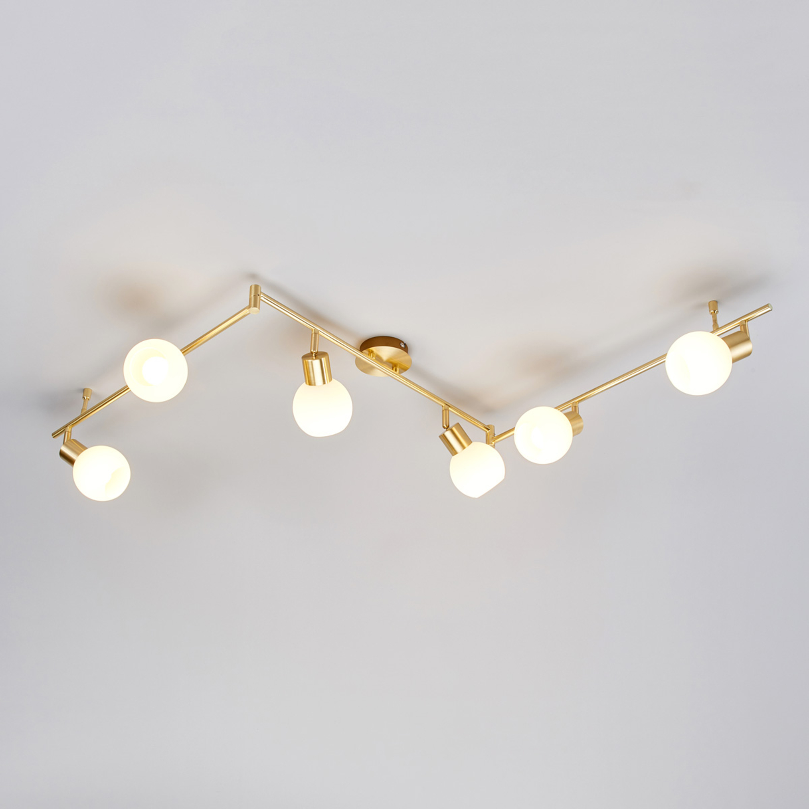 LED taklampa Elaina i mässing, 6 ljuskällor | Lamp24.se LED taklampa Elaina i mässing, 6 ljuskällor | Lamp24.se
