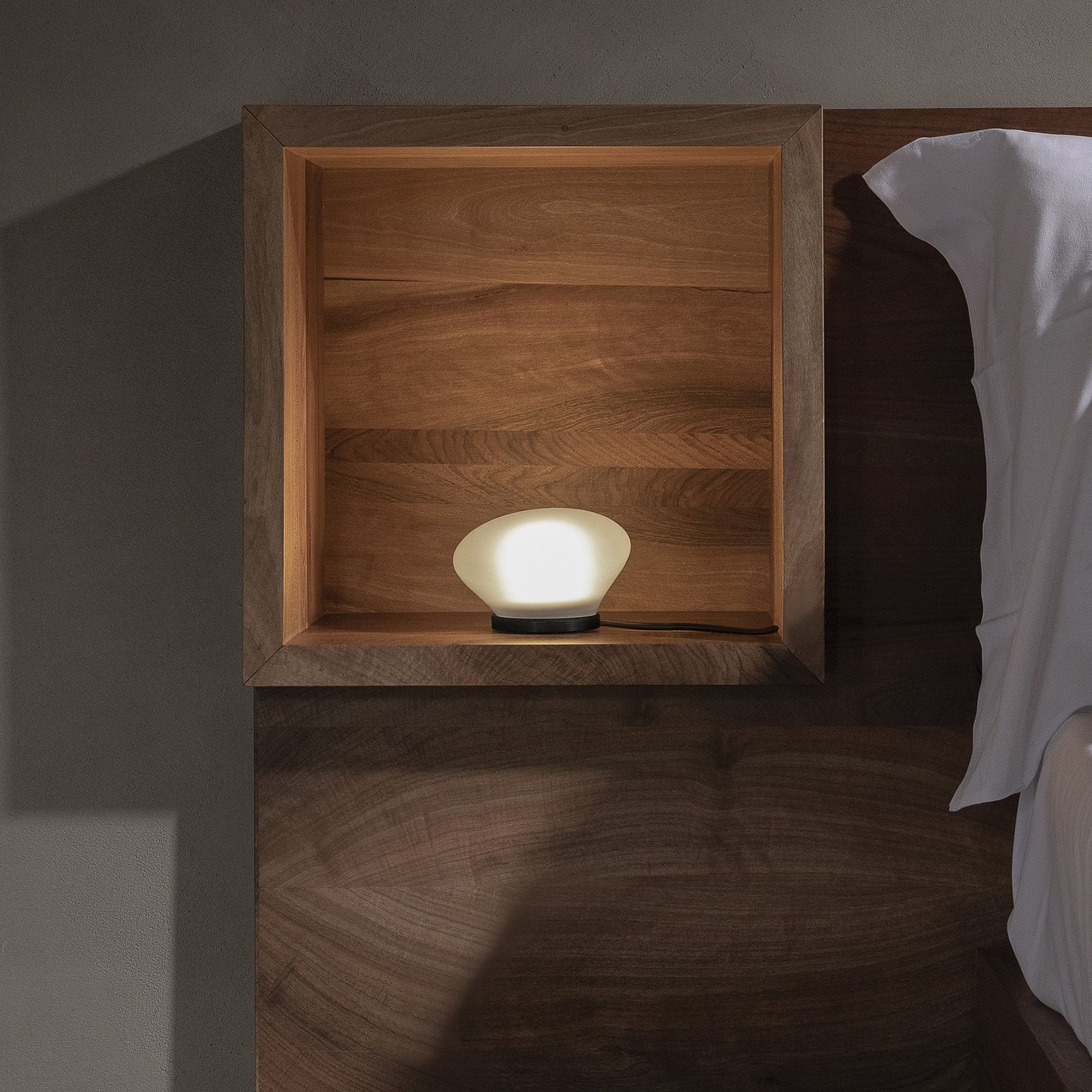 Karman Agua LED table lamp Ø 13 cm glass