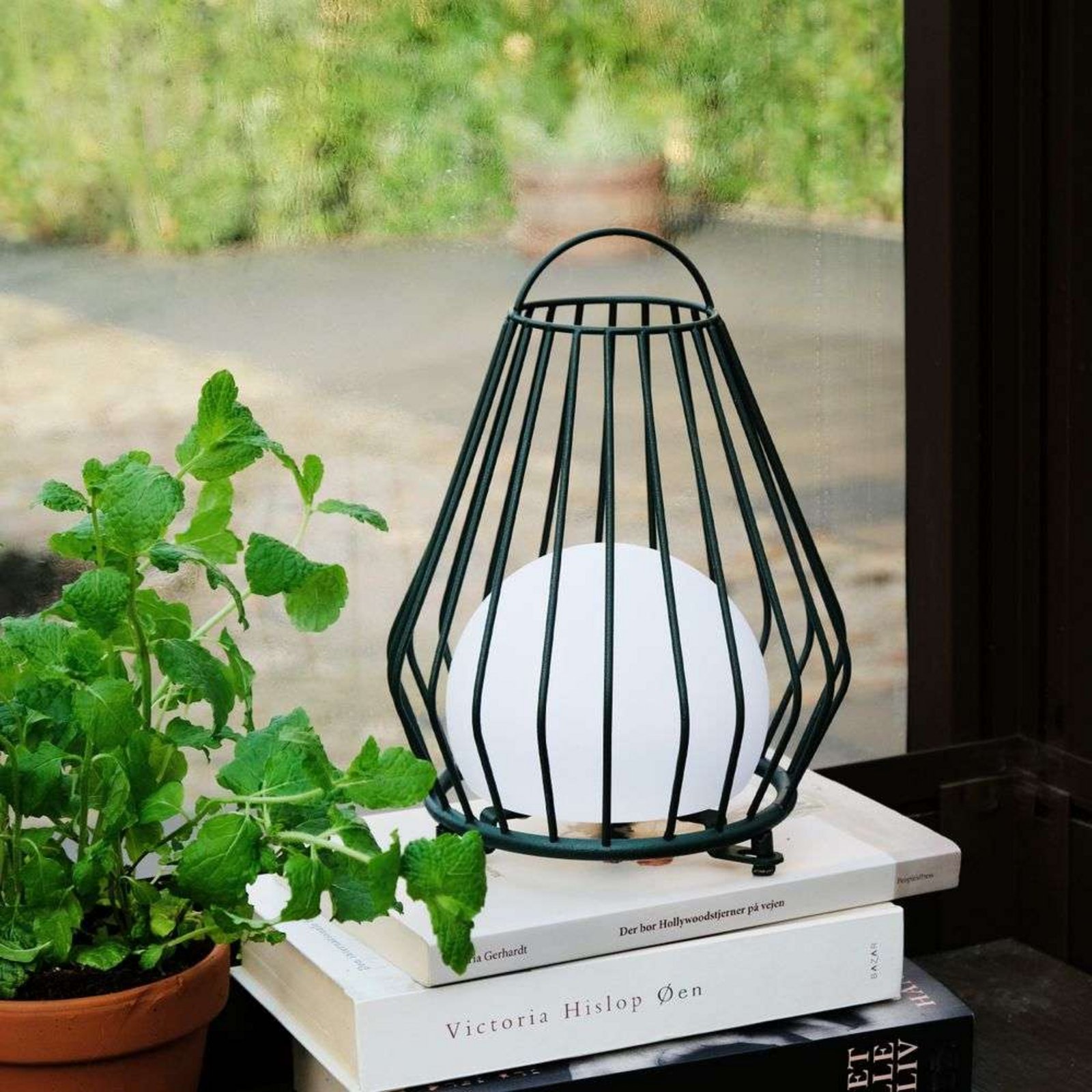 Evesham Outdoor Lantern Small Black - DybergLarsen