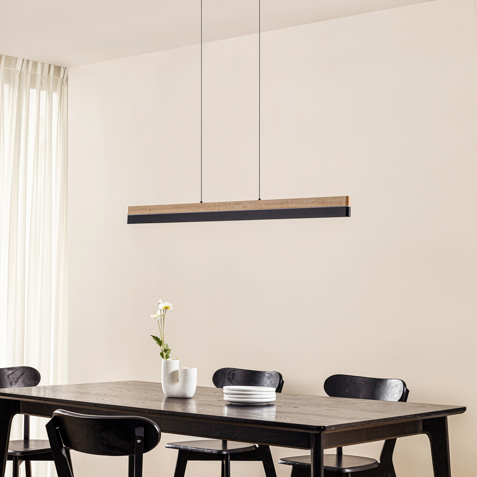 Lucande LED obesna svetilka Holven, les, CCT, dolžina 113 cm
