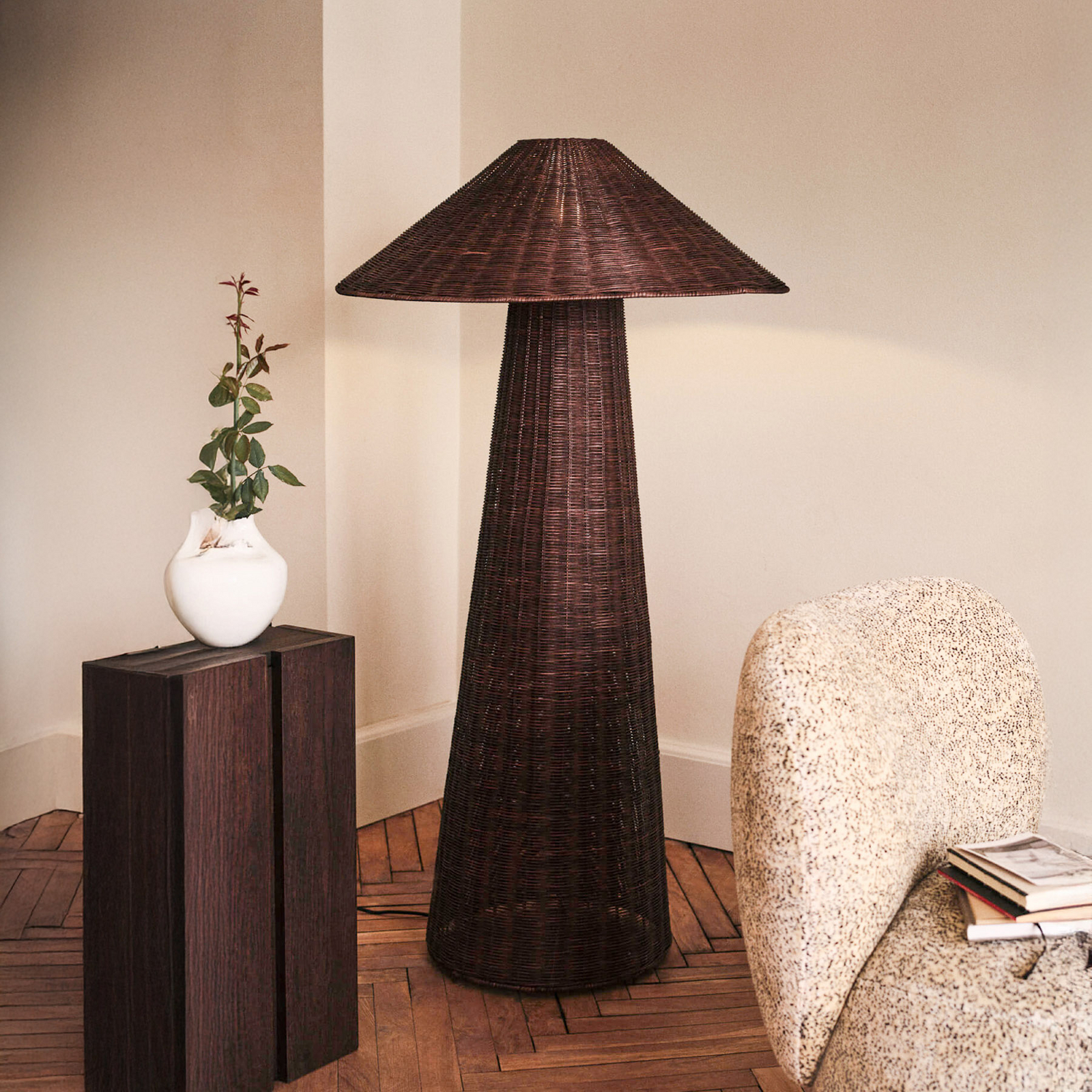 Lampadaire Dou, marron foncé, hauteur 131 cm, rotin - ferm LIVING Lampadaire Dou, marron foncé, hauteur 131 cm, rotin - ferm LIVING
