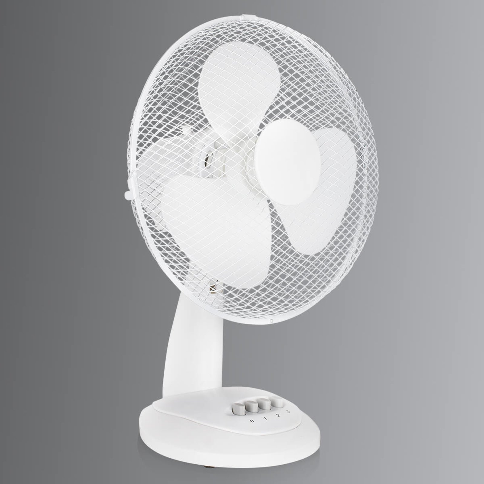 Oscillating VU5930 pedestal fan