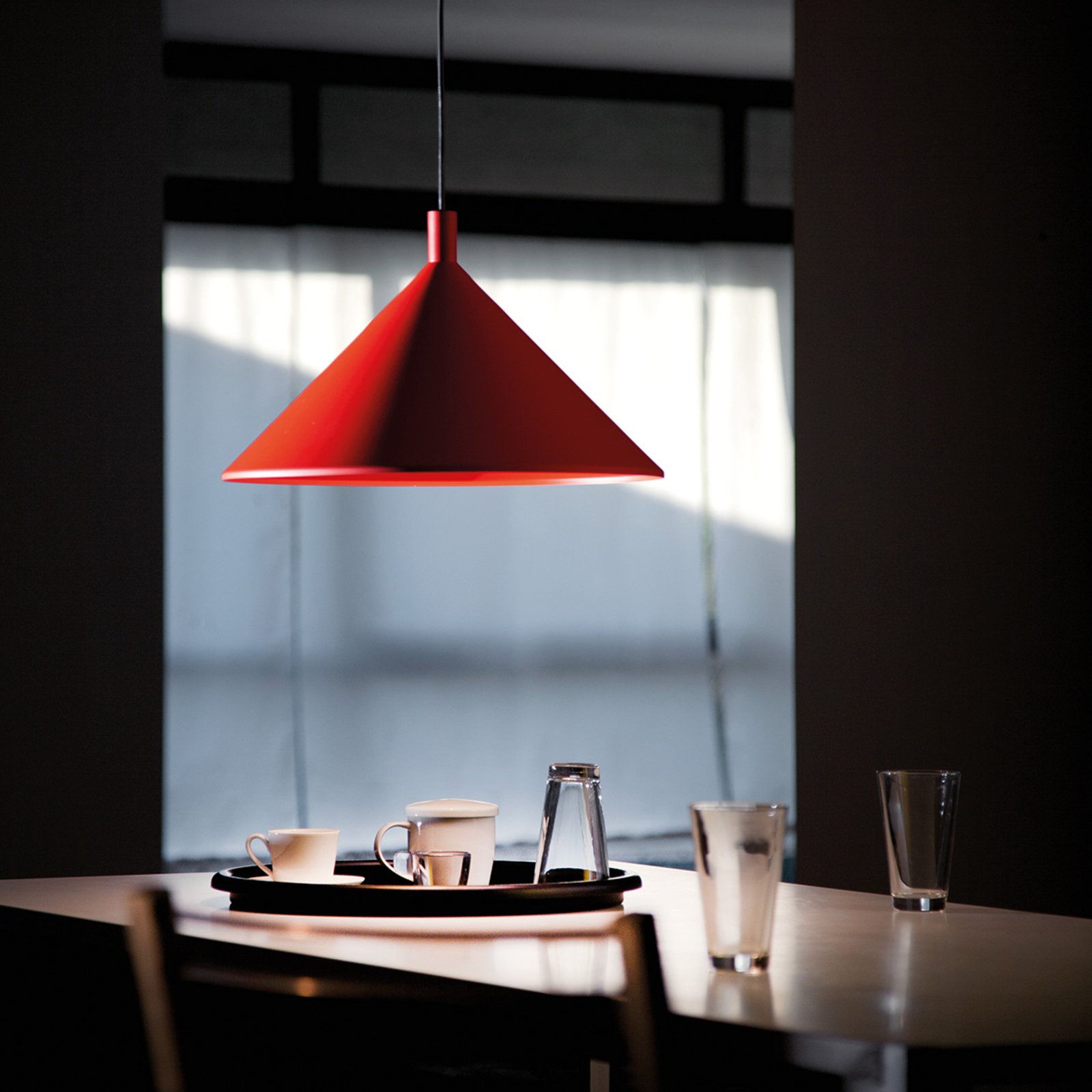 "Martinelli Luce Cono" pakabinamas šviestuvas raudonas, Ø 30 cm