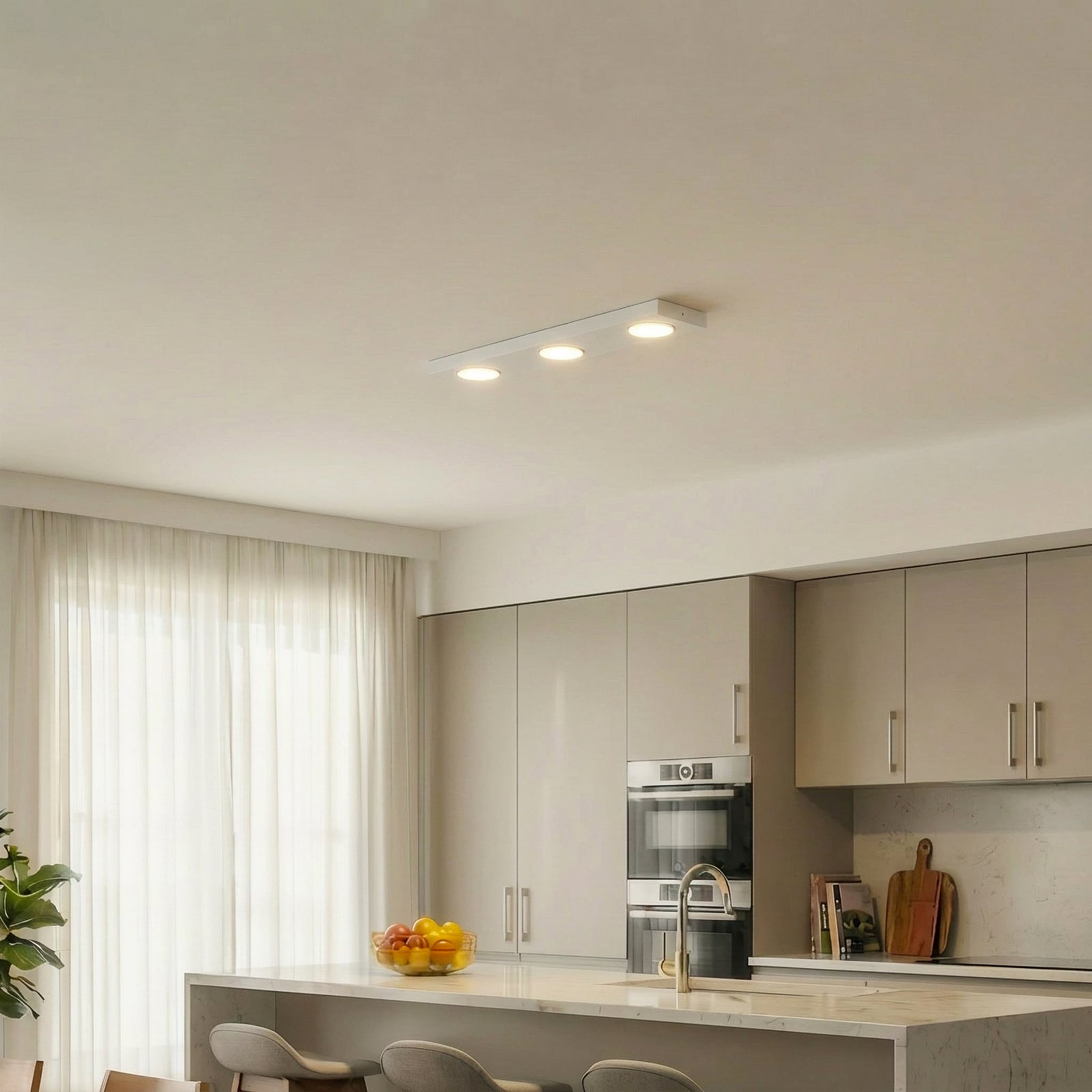 Stropna svetilka Hero, bela, 55 x 12 cm, 3-žarnica, kovina, GX53