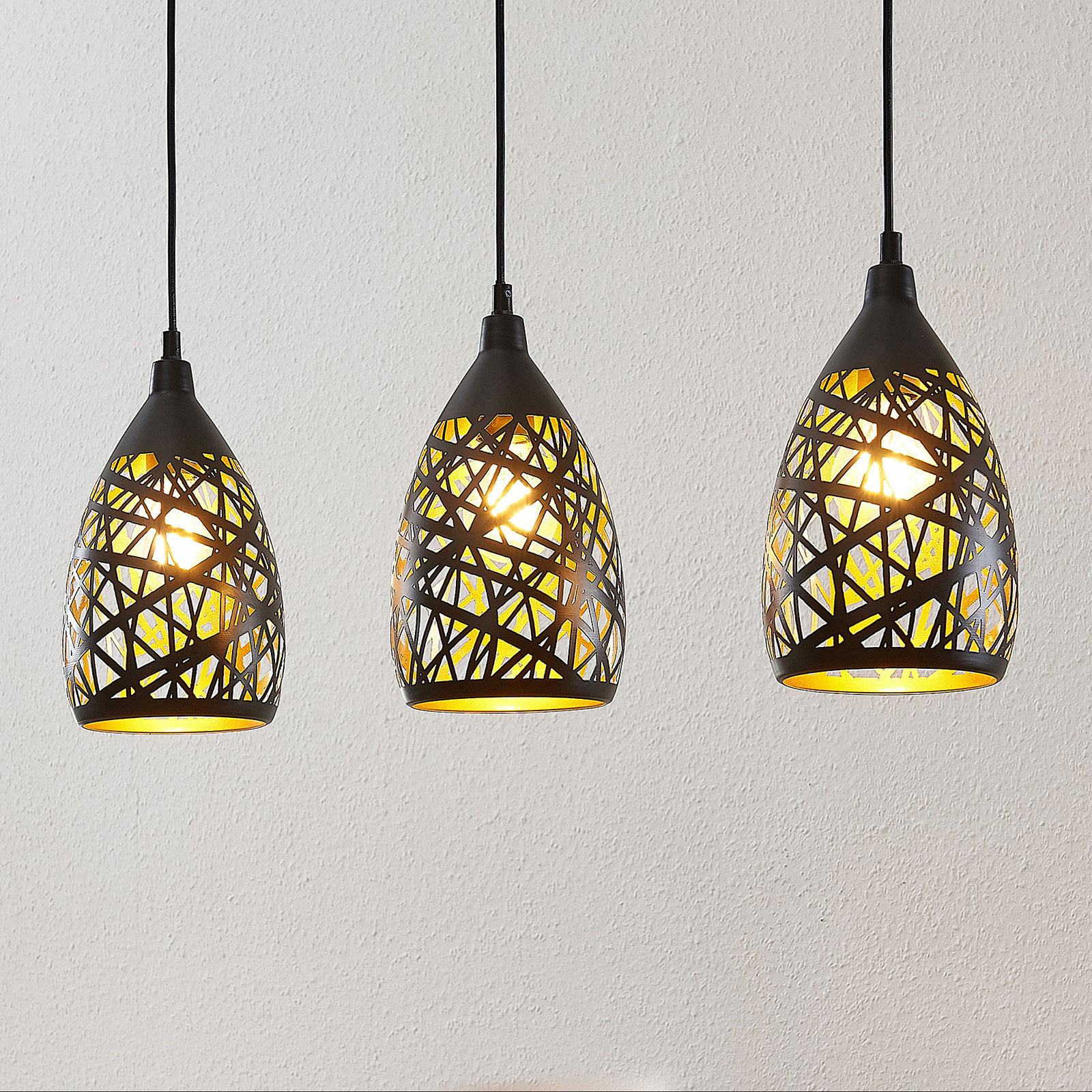 Lindby Marcello hanglamp, 3-lamps, zwart-goud