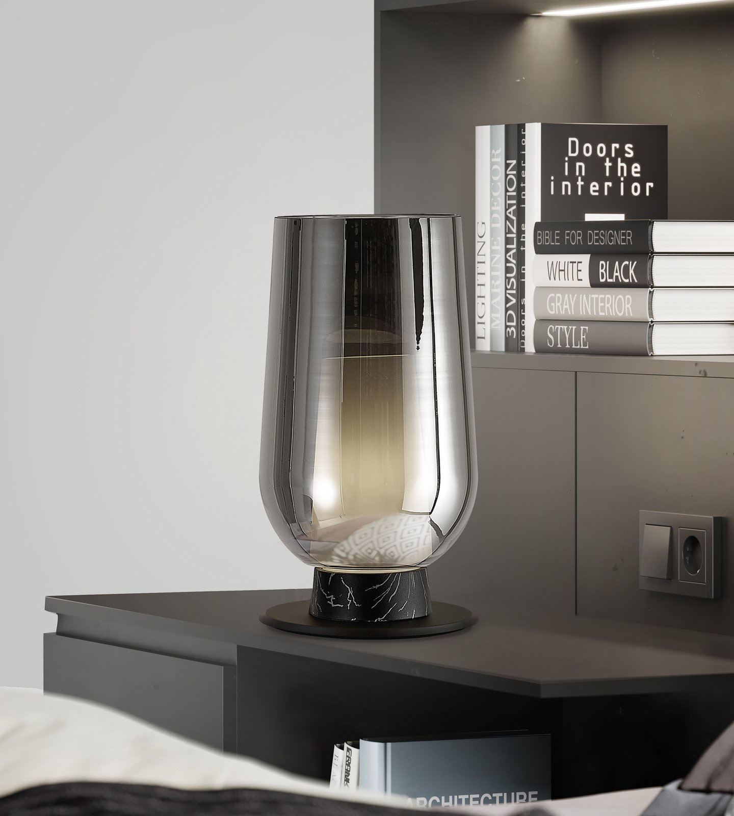 Lampada da tavolo Nora, nero-cromo, altezza 33 cm, vetro, metallo