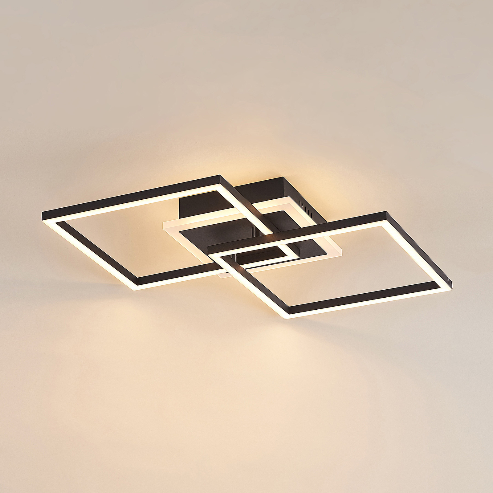Lindby plafonnier LED Fjardo CCT carrés noir