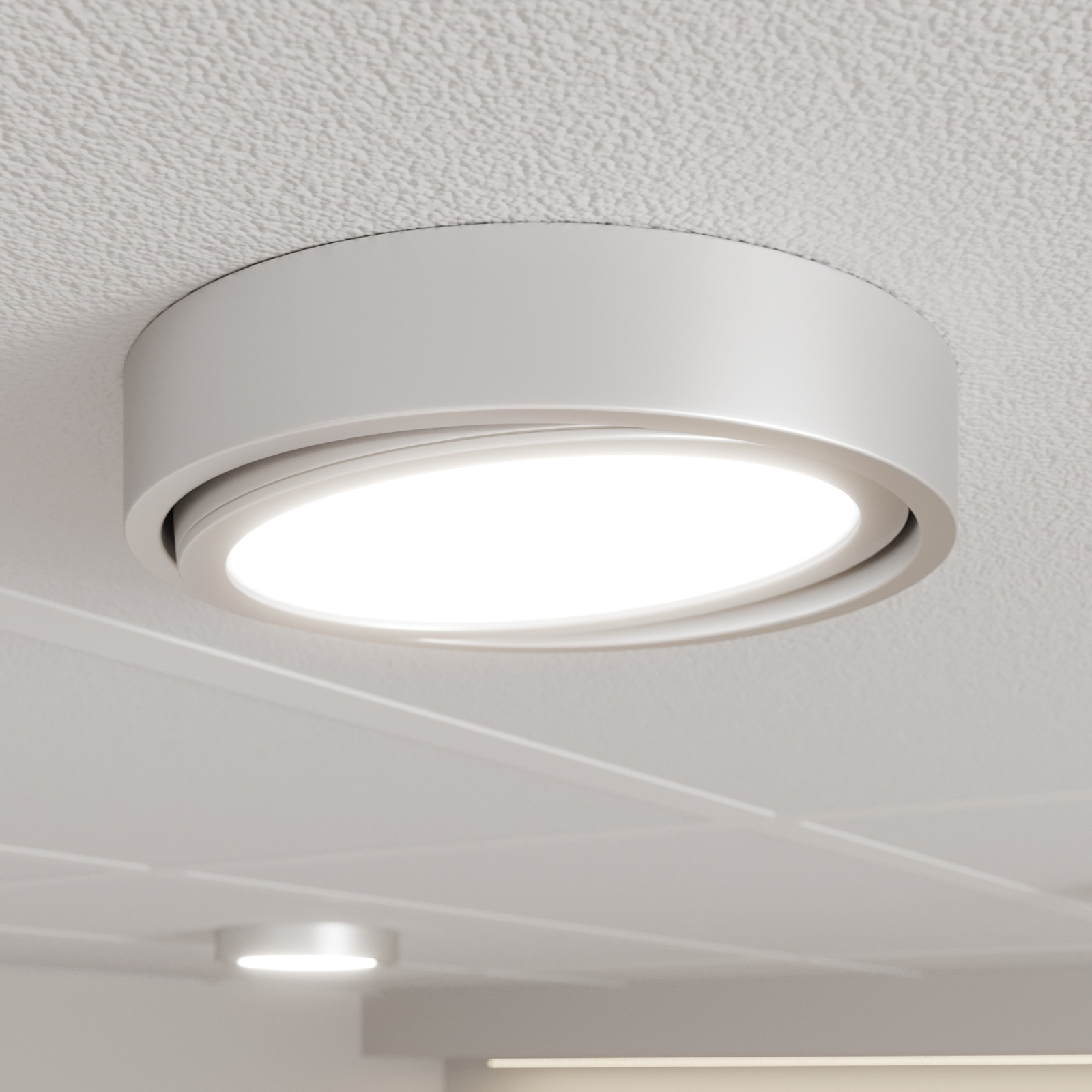Prios Uvan LED-taklampa lutbar, rund, krom