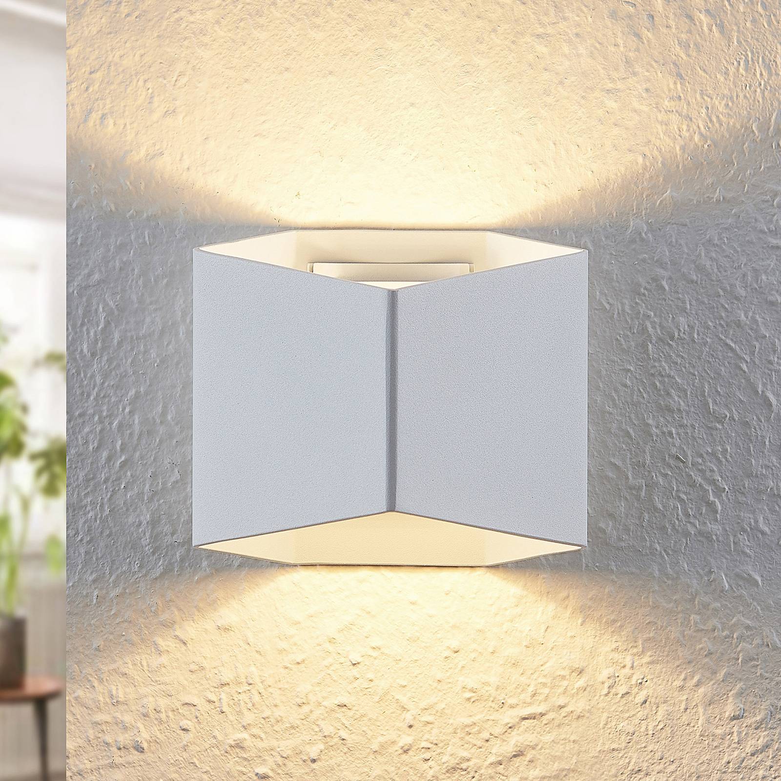 Arcchio Vilja wall light, angular, sand white
