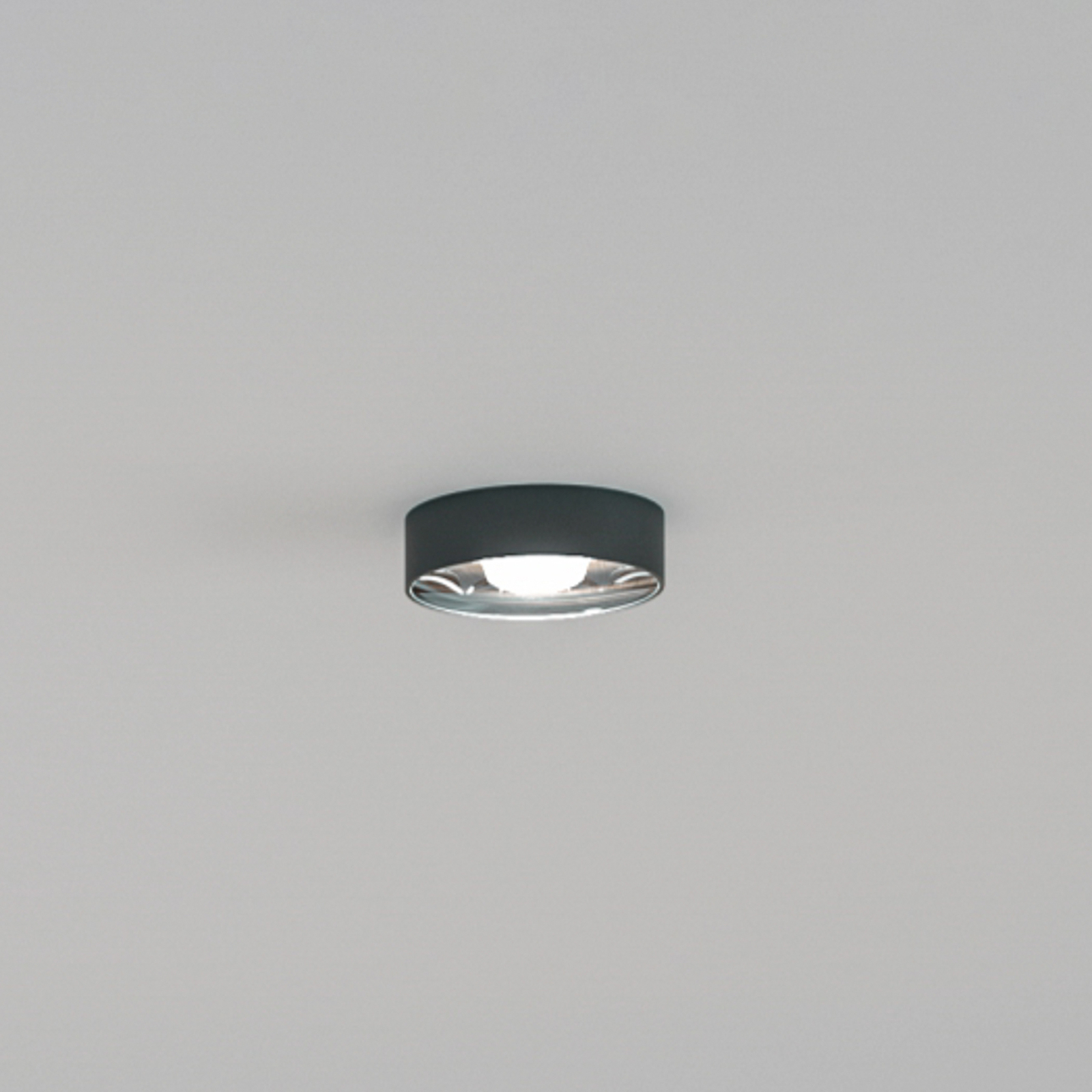 LOOM DESIGN Sif LED mennyezeti lámpa IP65 fekete színben