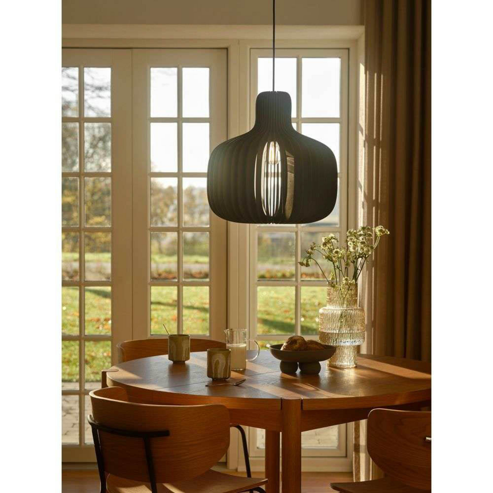 Pendelleuchte Hazo, Ø 43 cm, schwarz, Holz