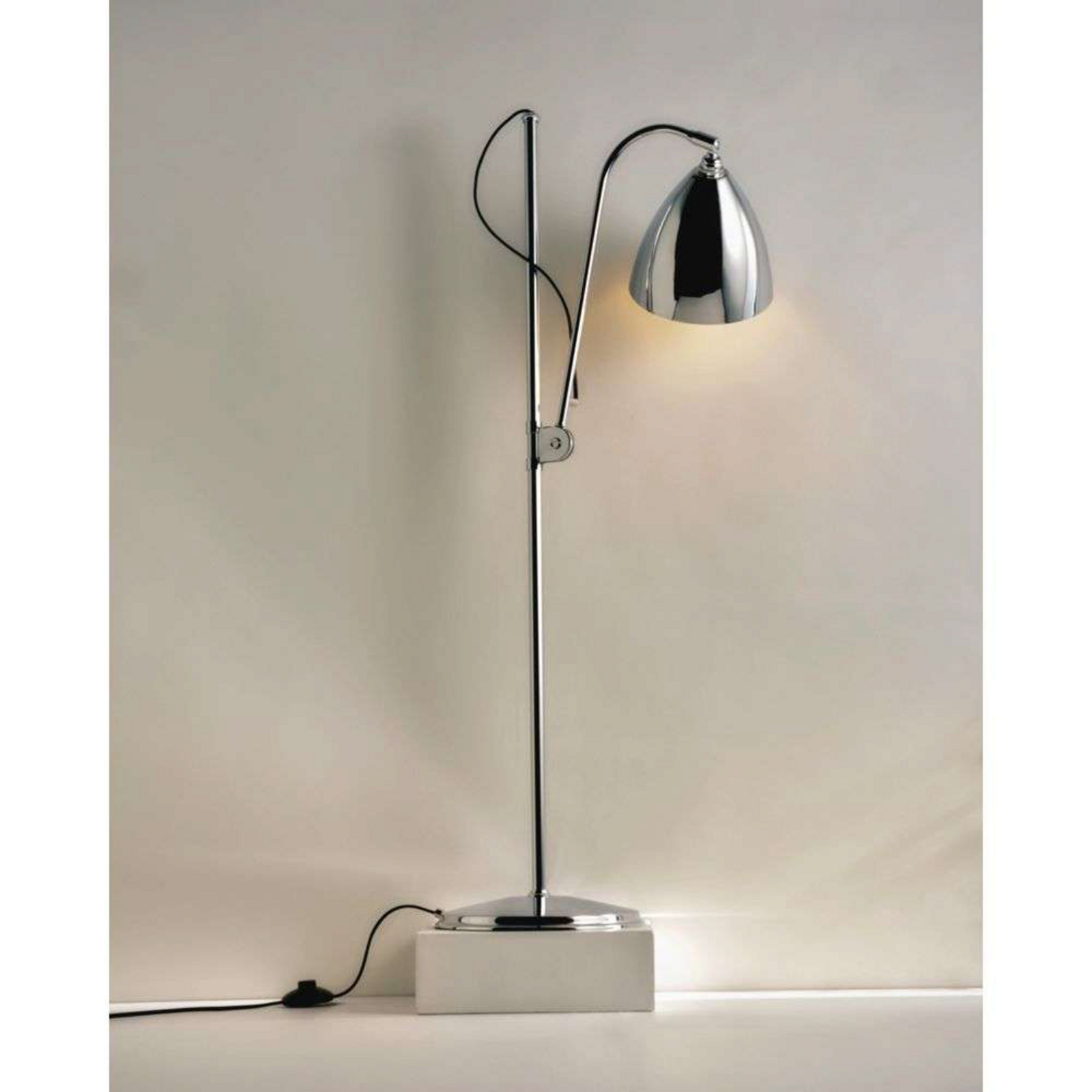 Bestlite BL3 Golvlampa Ø16 Krom/Svart - GUBI