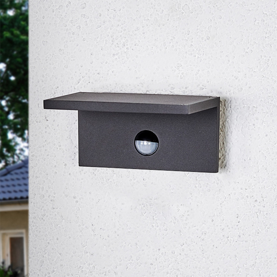 Lucande Darina LED Utomhus Vägglampa w/Sensor, svart från Lucande