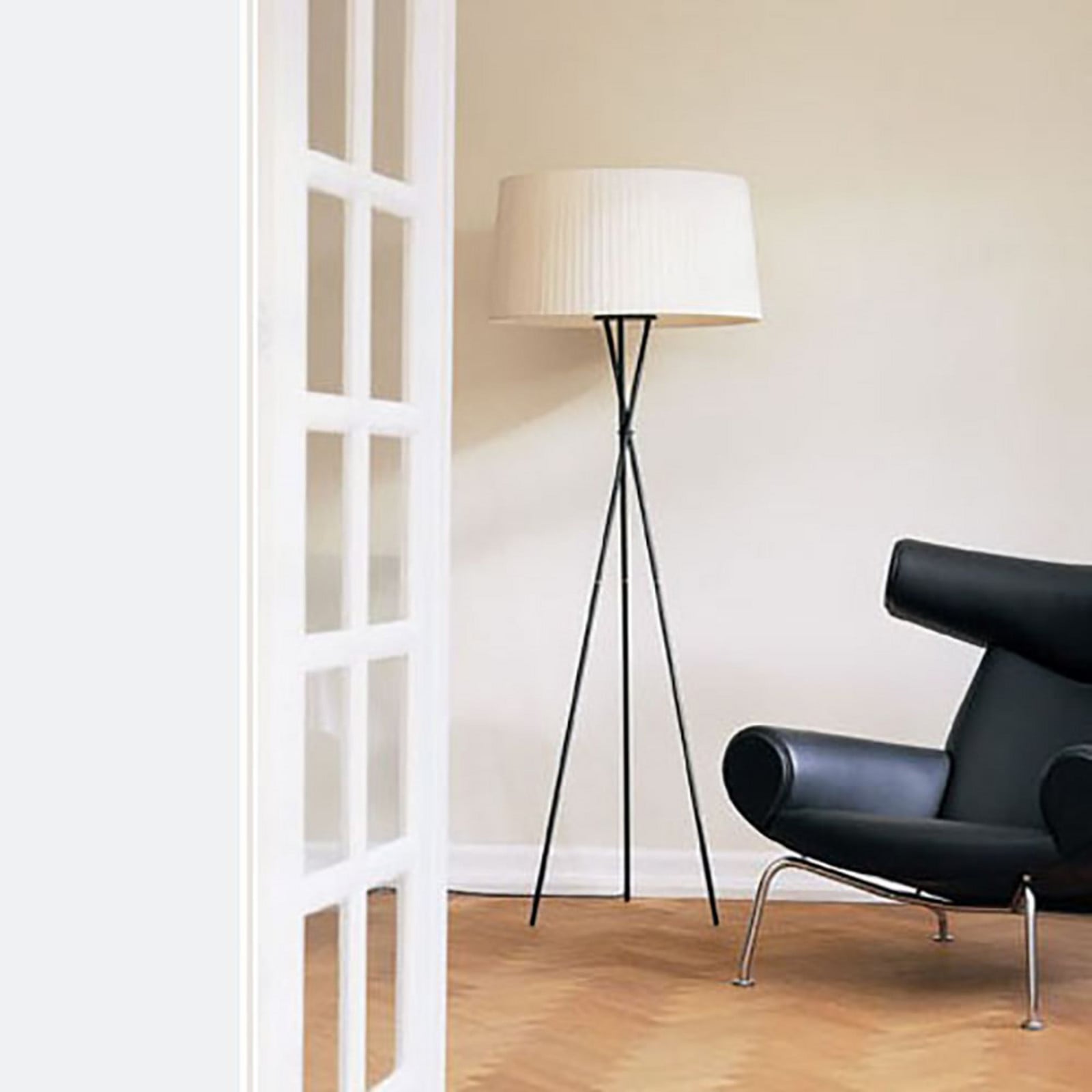 Trípode G5 Gulvlampe Black/Natural Santa & Cole - Stue - Design - Metal - Trebenet