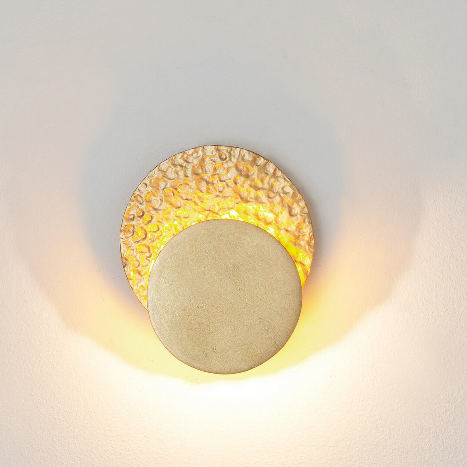 Aplique de pared LED CORONARE, Ø 17 cm, color dorado, metal, atenuable