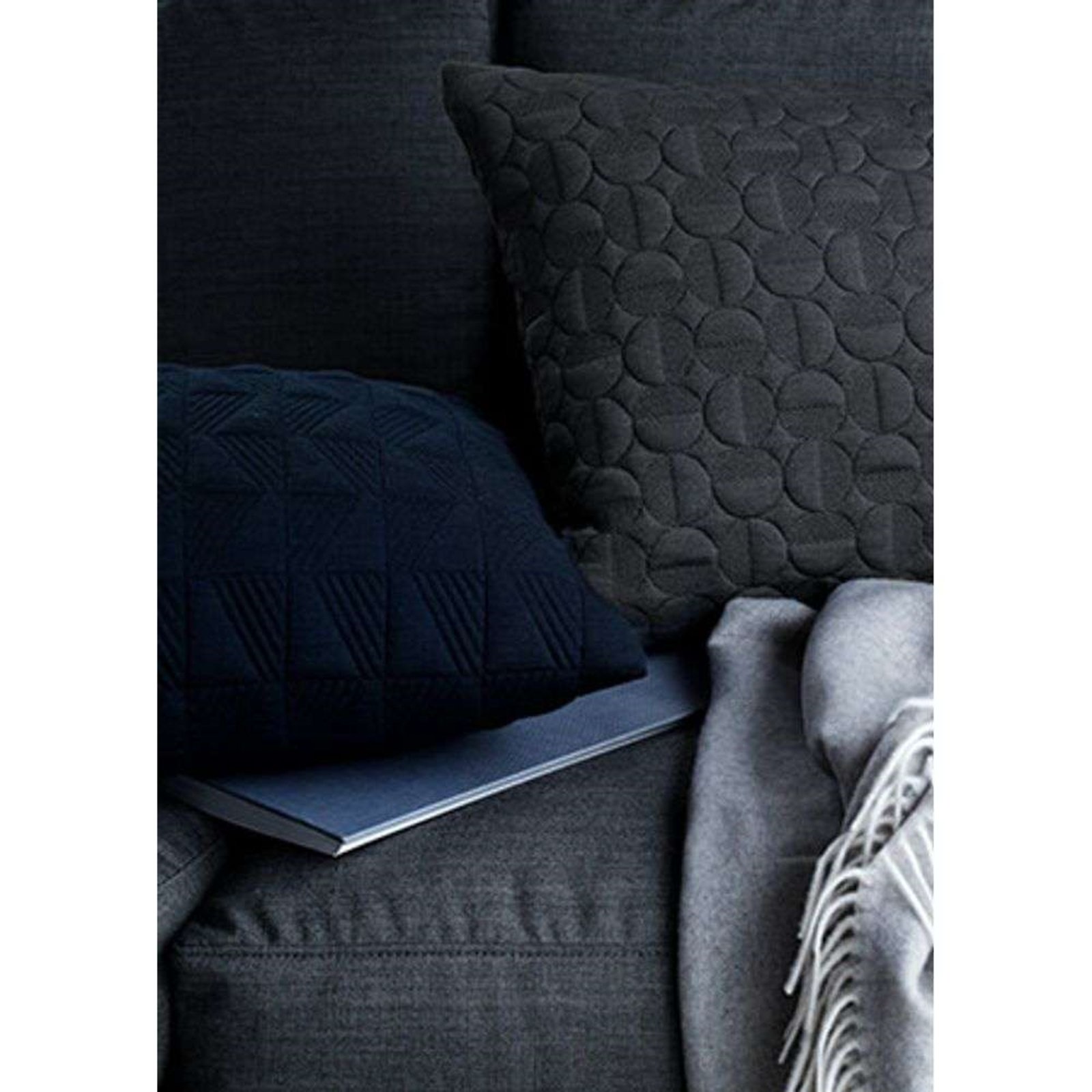 AJ Cushion Trapez 60x40 Midnight Blue - Fritz Hansen