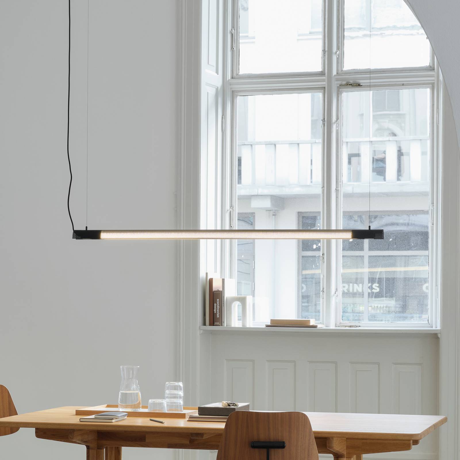 GEJST suspension Radent, noir, longueur 70 cm, G13 LED