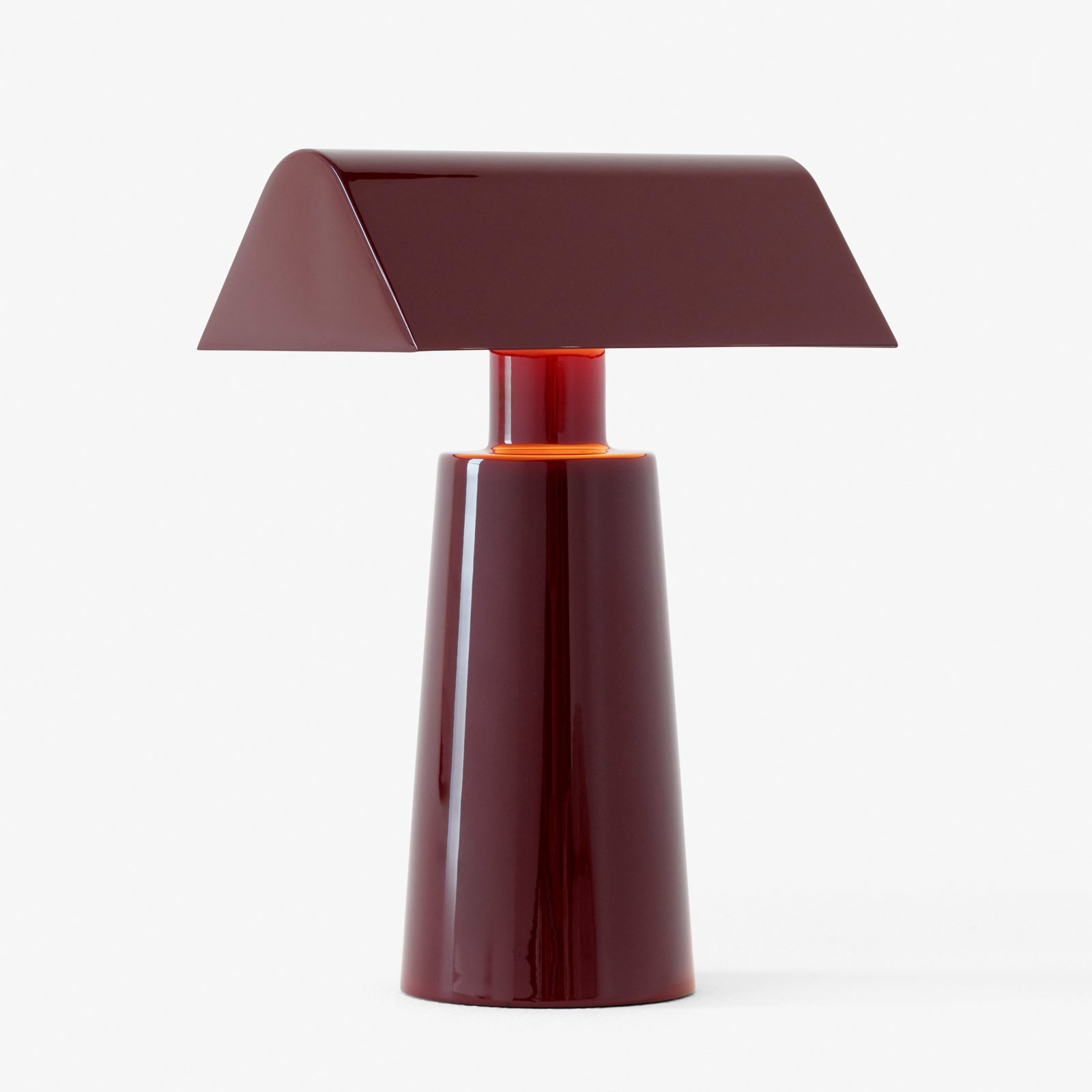 &Tradition Caret MF1 LED table lamp burgundy