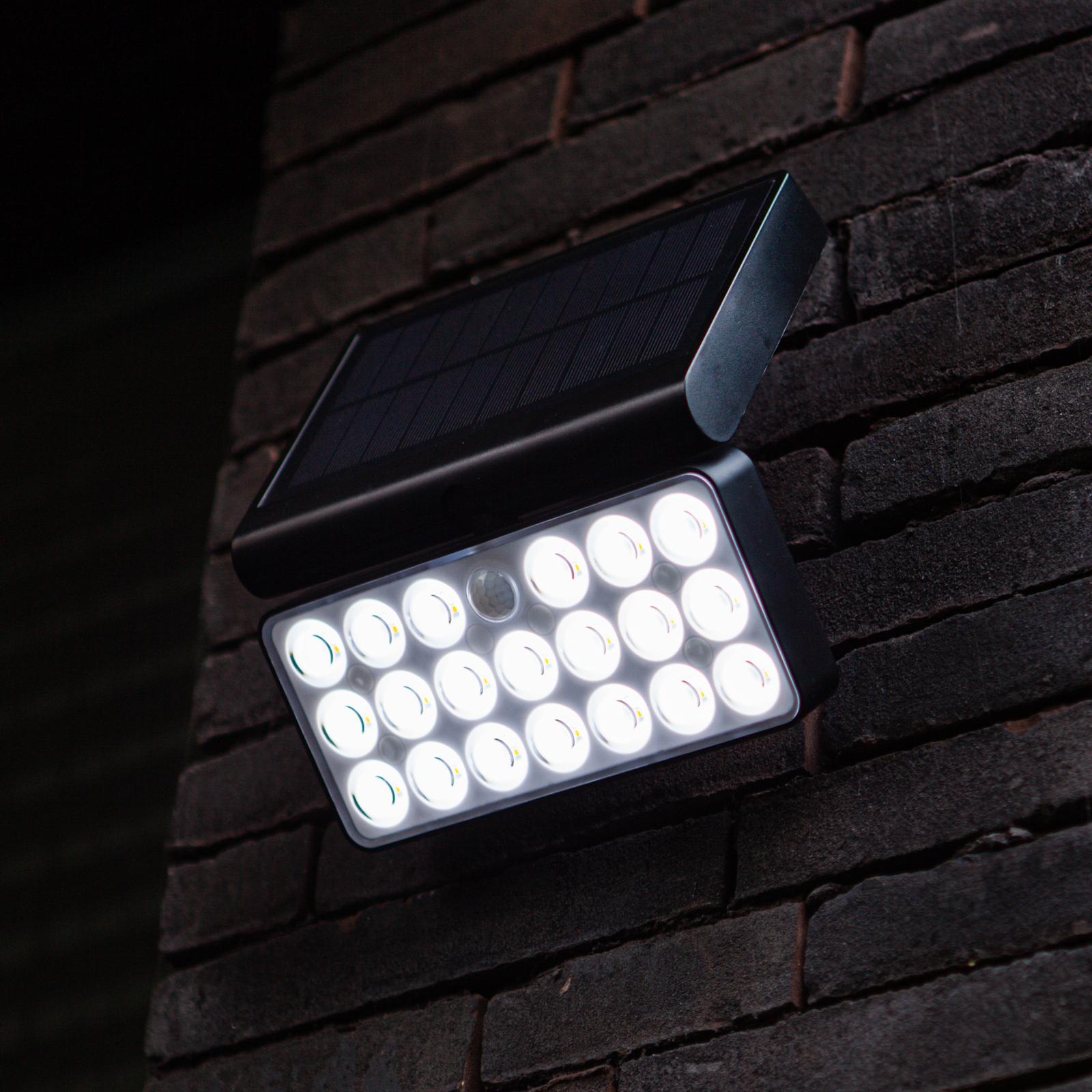Tuda udendørs LED-væglampe, solcelle, 18 cm
