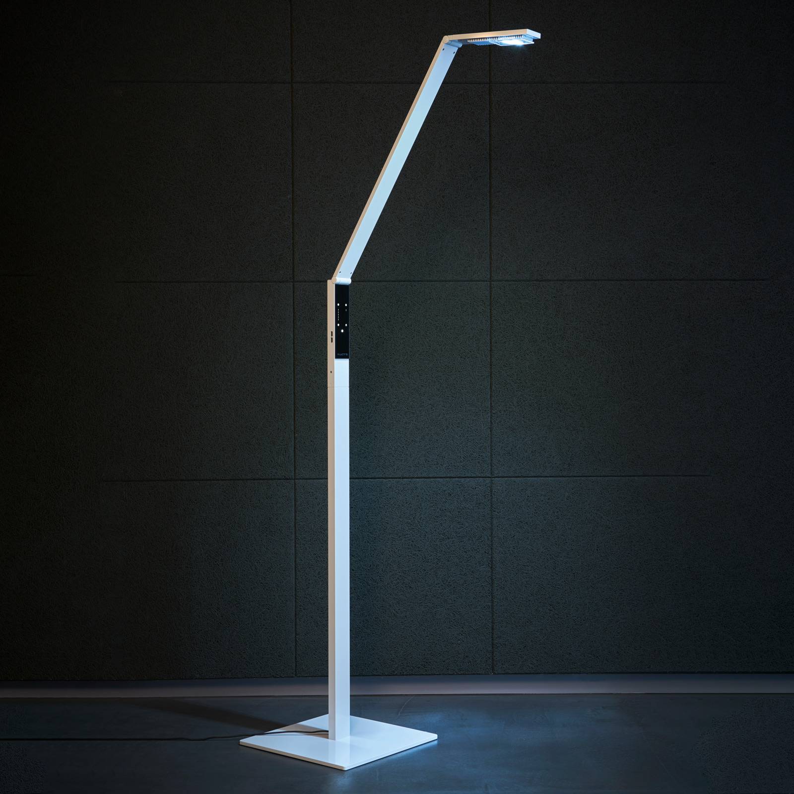 Luctra Floor Linear lampa stojąca LED biała