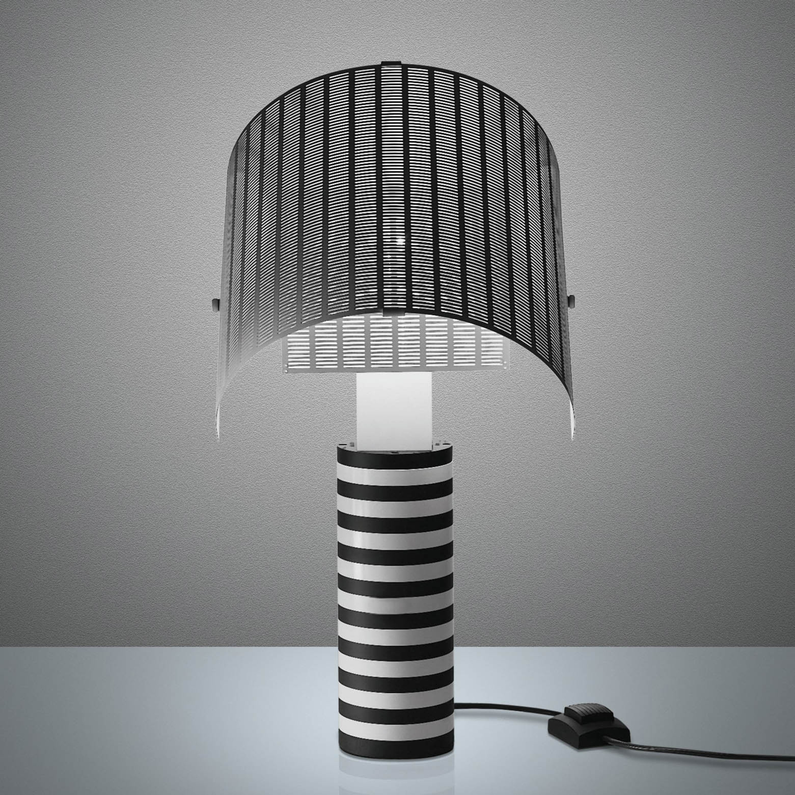 Artemide Shogun table lamp, adjustable lampshade
