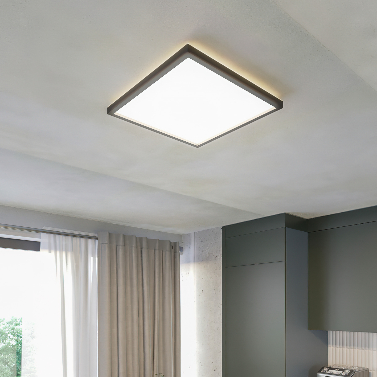 Prios Avira stropné LED svietidlo štvorcové, 42 cm