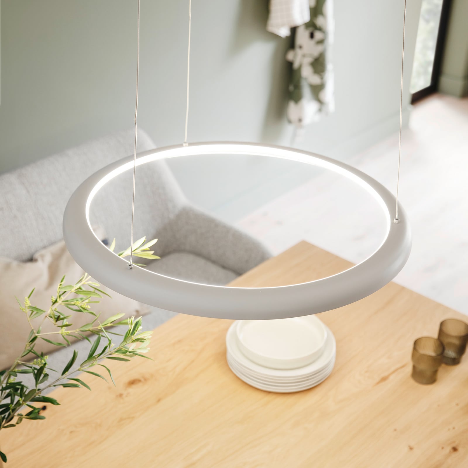 LED viseća svjetiljka QUILLO, bež, Ø 60 cm, metal, s prigušivačem