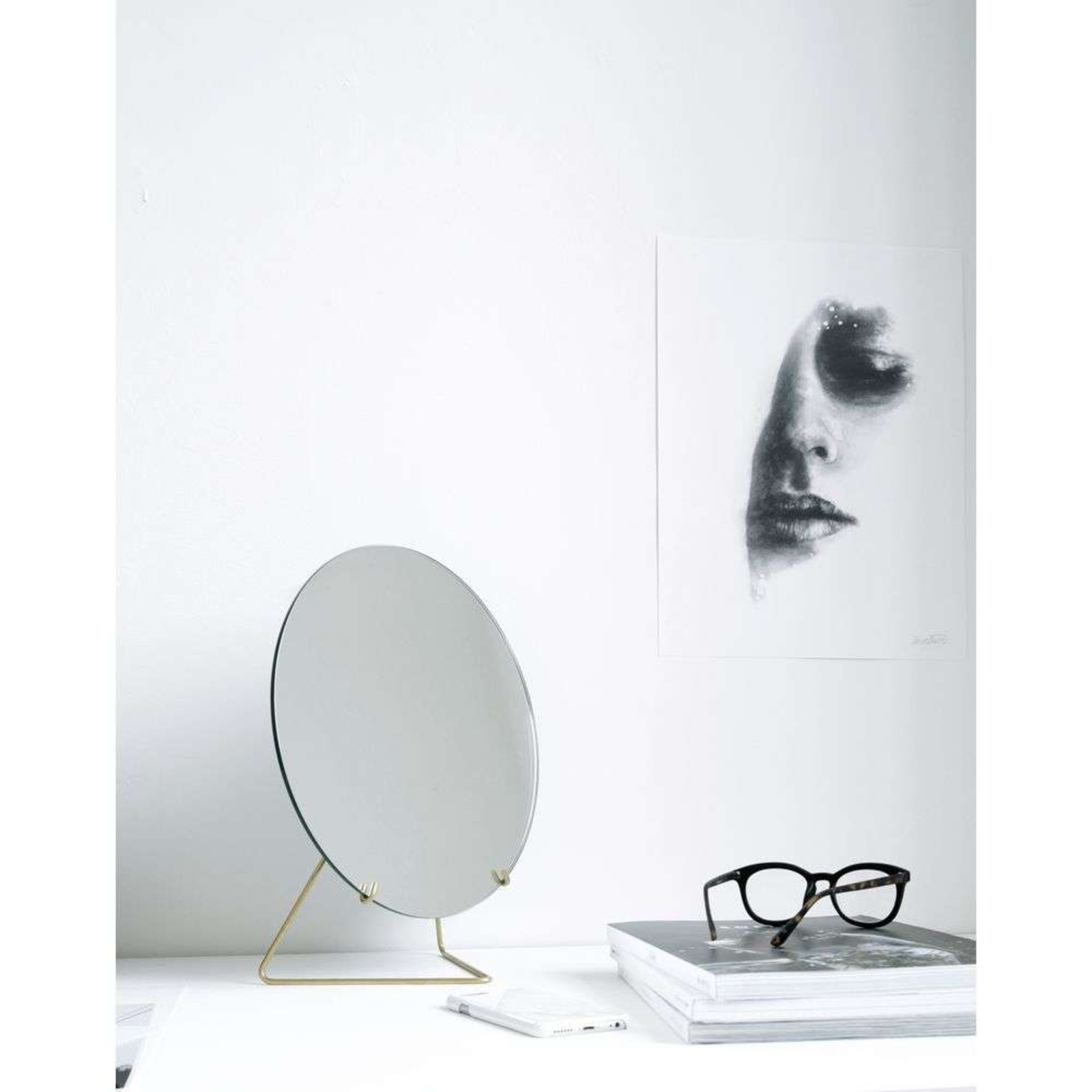 Standing Mirror Ø30 Brass - Moebe