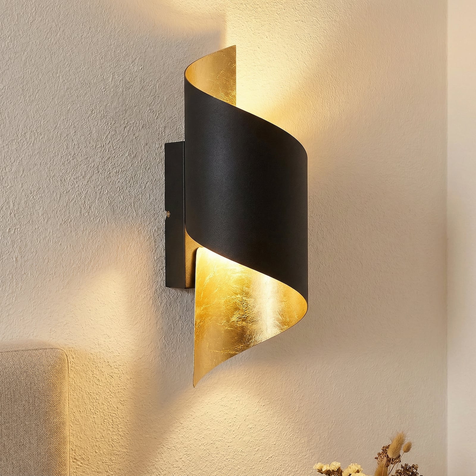 Lindby Wandleuchte Desirio, schwarz/gold, 24cm, G9, Metall