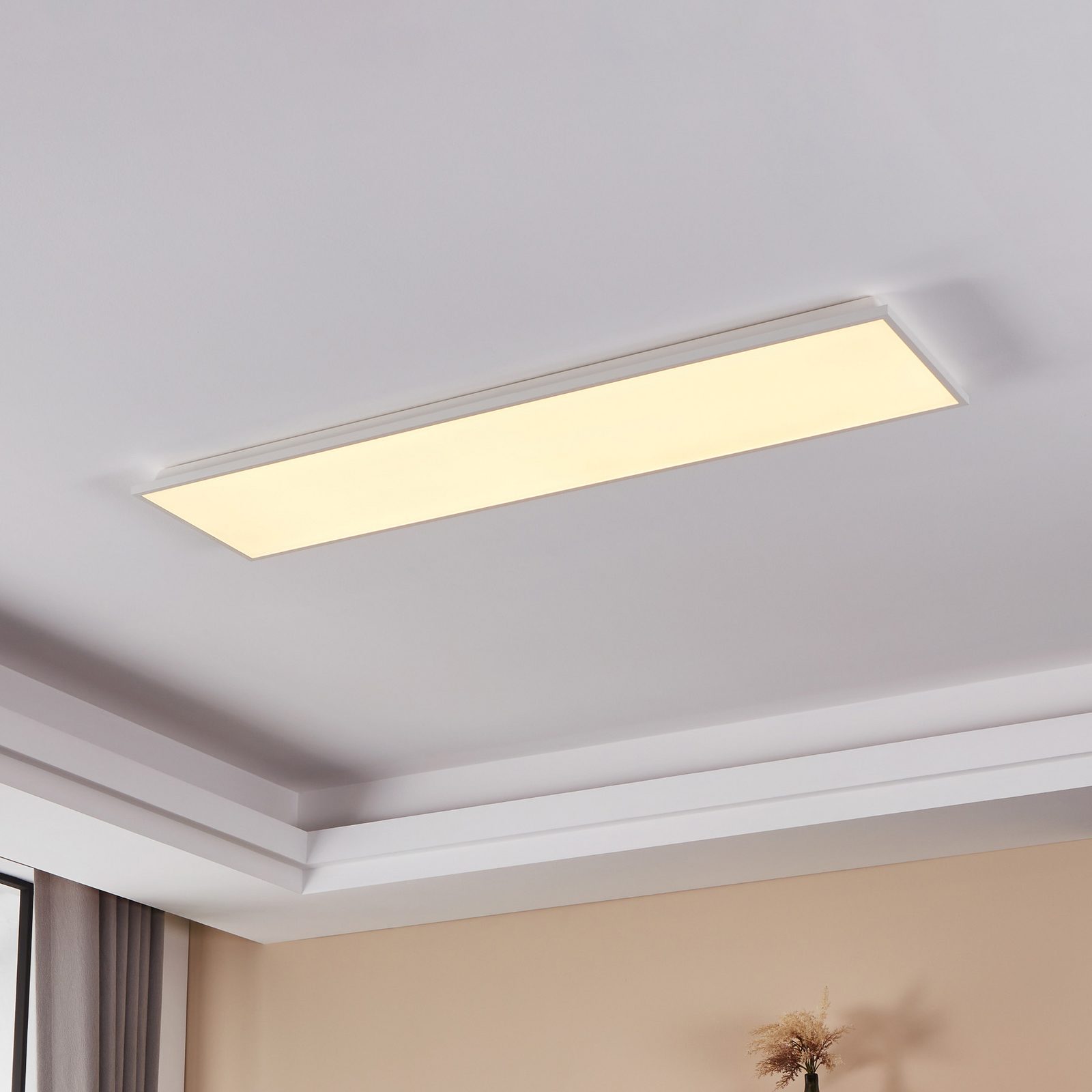 EGLO connect Herrora-Z LED-loftlampe, 120x30cm EGLO connect Herrora-Z LED-loftlampe, 120x30cm