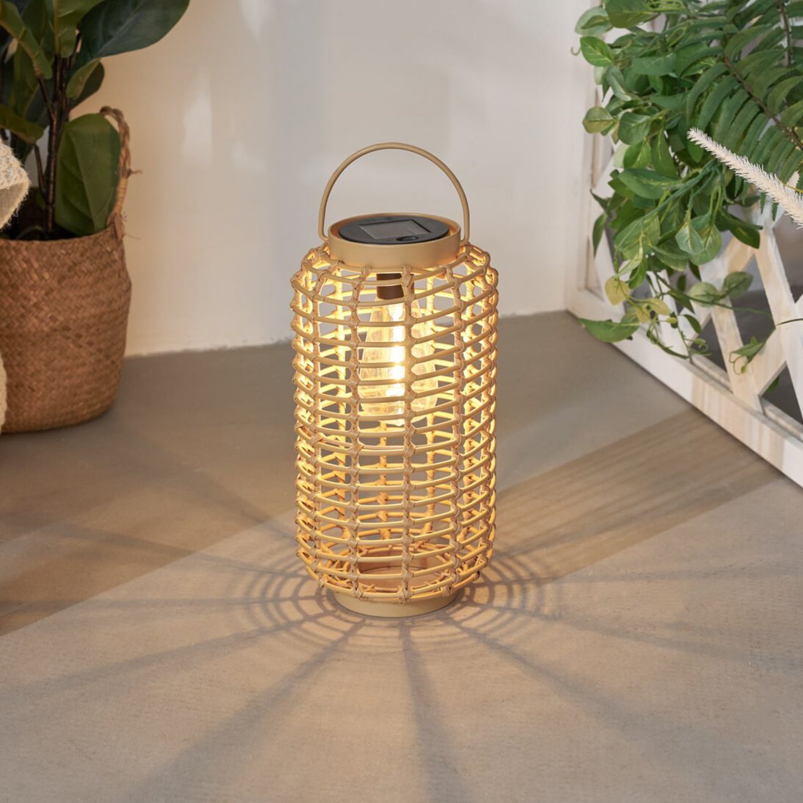 Pauleen Solar-Laterne Sunshine Kiss – Weiß, Metall, 3000K, Für Balkon & Garten, Spritzwassergeschützt IP44, Inkl. Akku