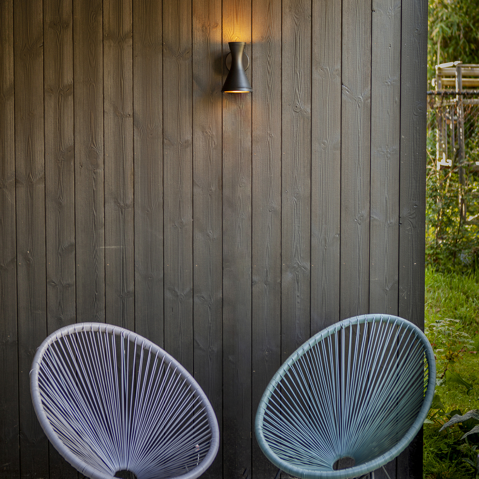 Brund outdoor wall light, asymmetrical