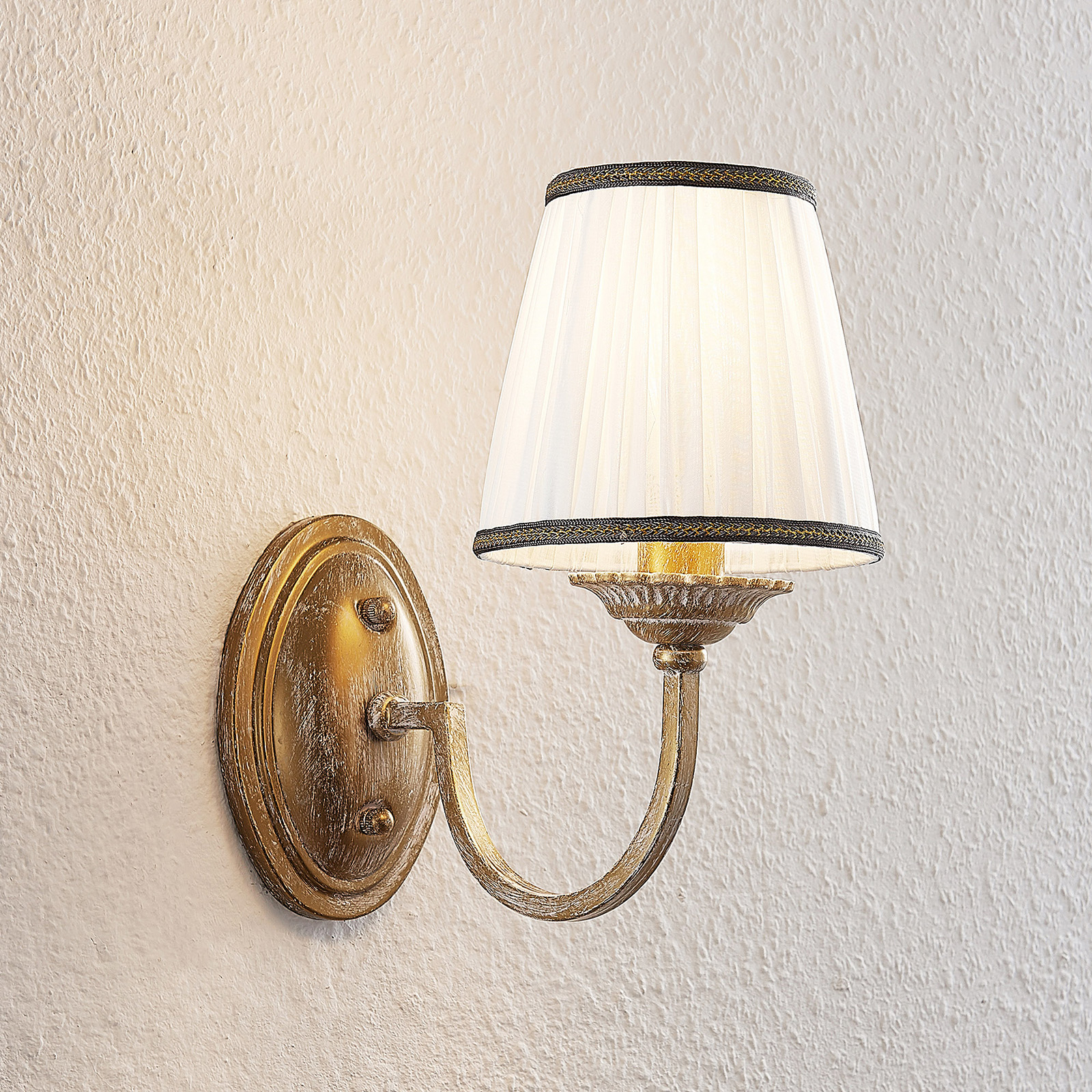 formeel hoeveelheid verkoop domesticeren Lindby Lumiel wandlamp met stoffen kap | Lampen24.be