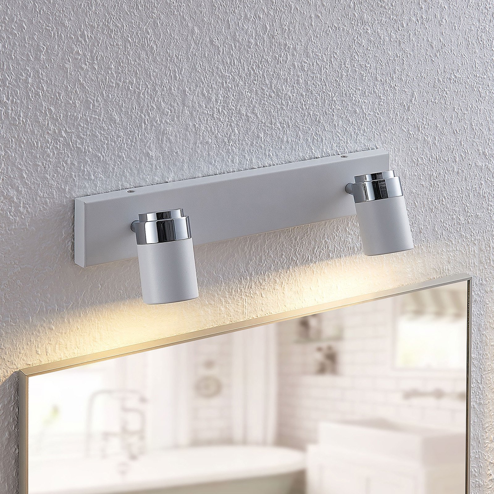 Kardo 2 Wandleuchte IP44 White/Chrome - Lindby