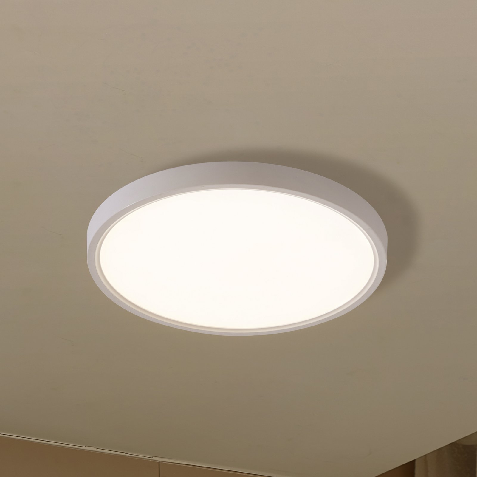 Lindby smart LED-loftlampe Deika, Ø 30 cm, hvid, Tuya