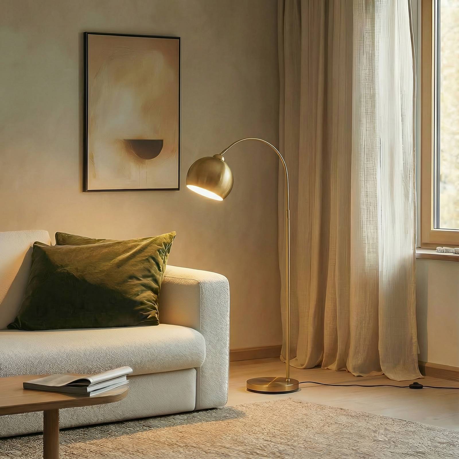 Lindby Bogenstehlampe Moisia, messingfarben, Metall, 148 cm günstig online kaufen