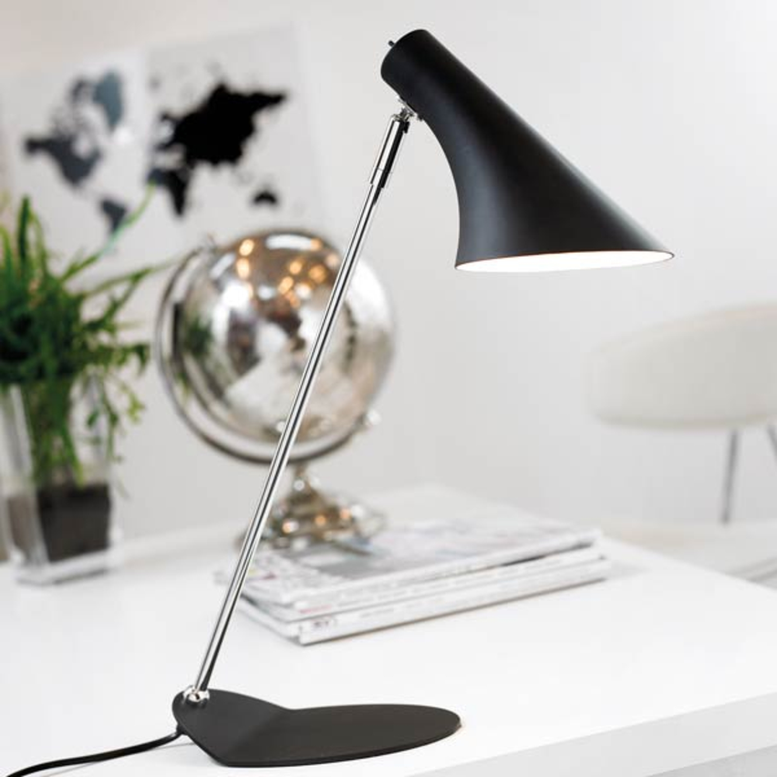 Vanilla table lamp, adjustable, black