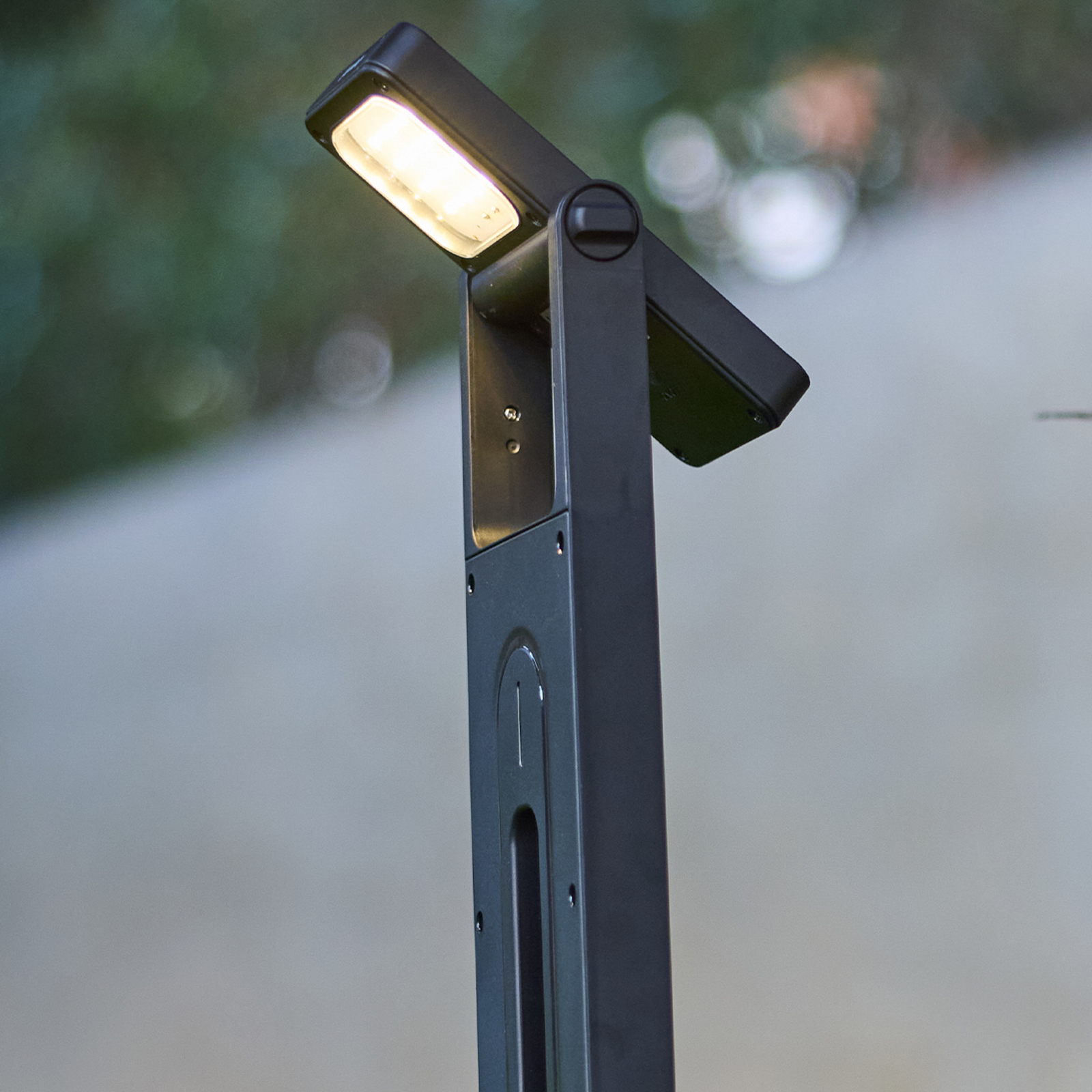 LED saules enerģijas stāvlampa „Brity“, melna, ar zemes pīķi, 2 gab., augstums
