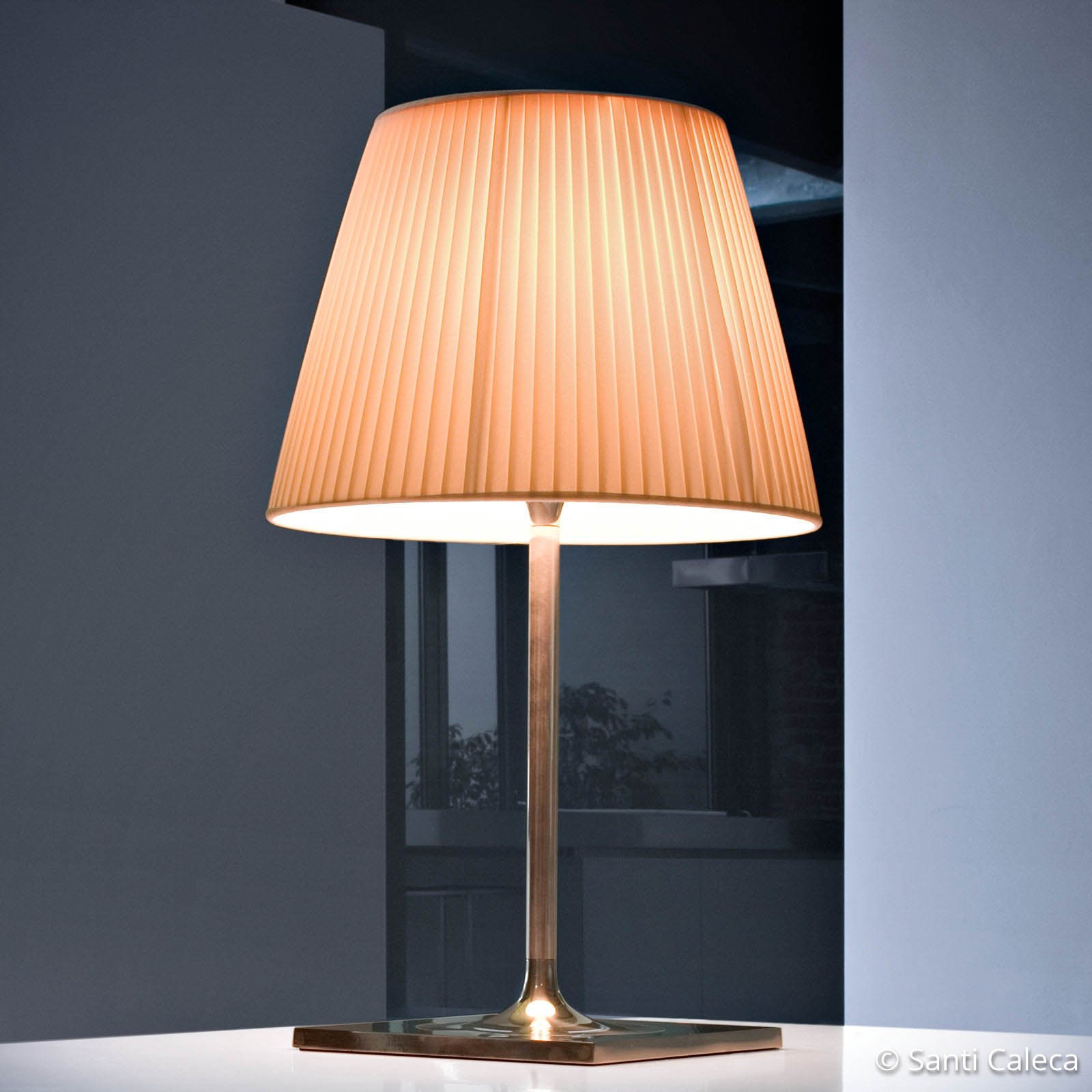 FLOS KTribe T2 lámpara de mesa con pantalla textil