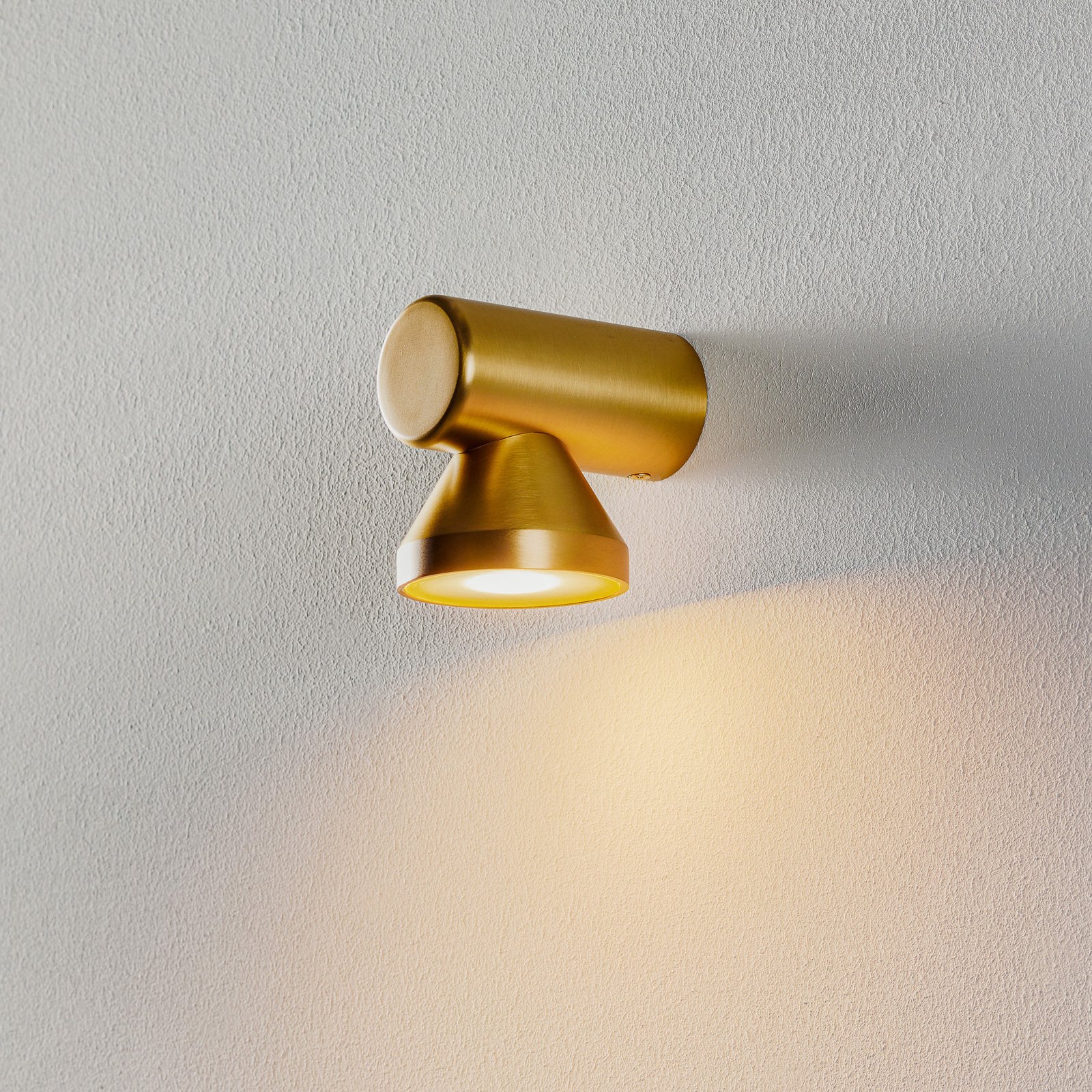 Key LED wall light, one-bulb, matt gold