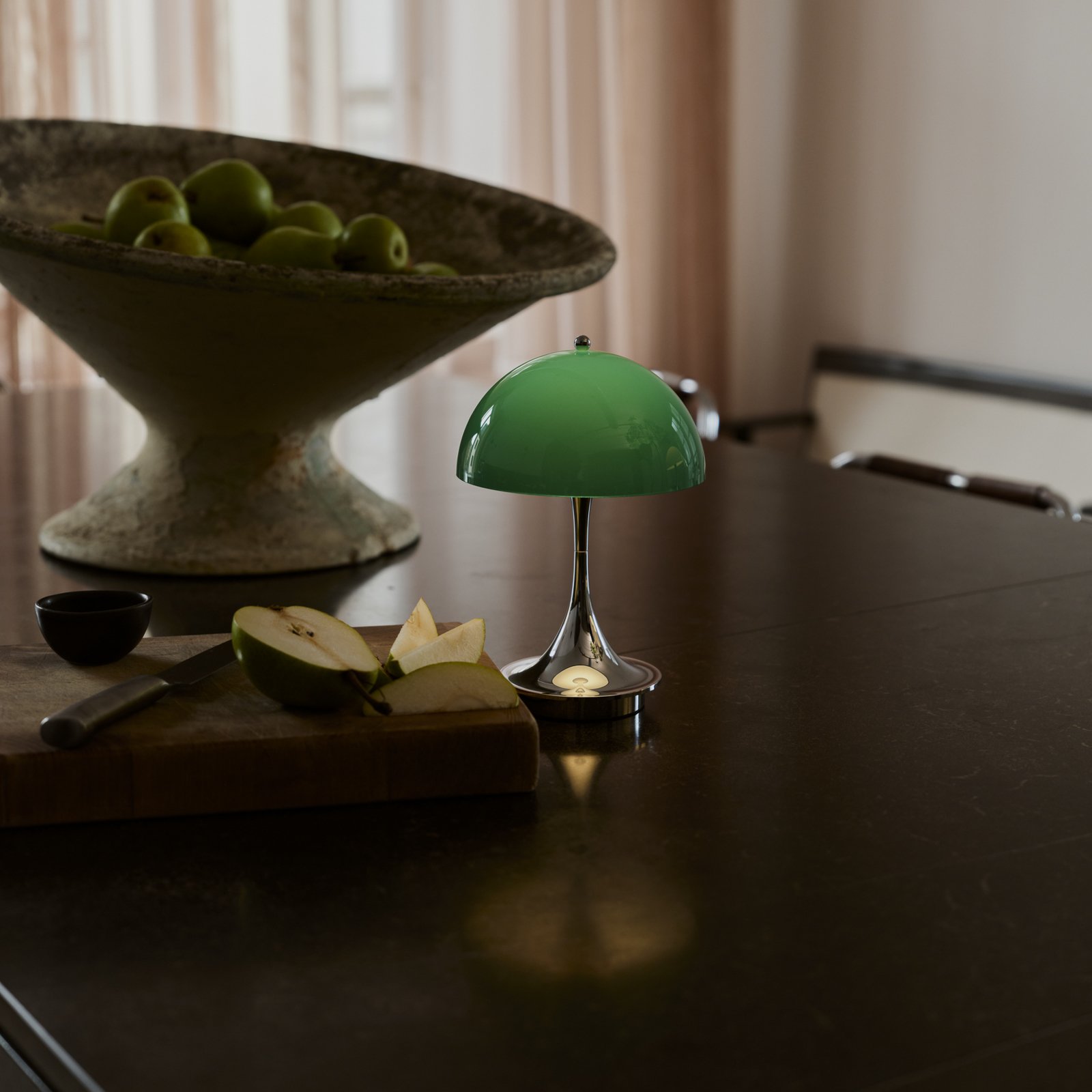 Panthella 160 Portable Original, opalowo-zielona – Louis Poulsen Panthella 160 Portable Original, opalowo-zielona – Louis Poulsen