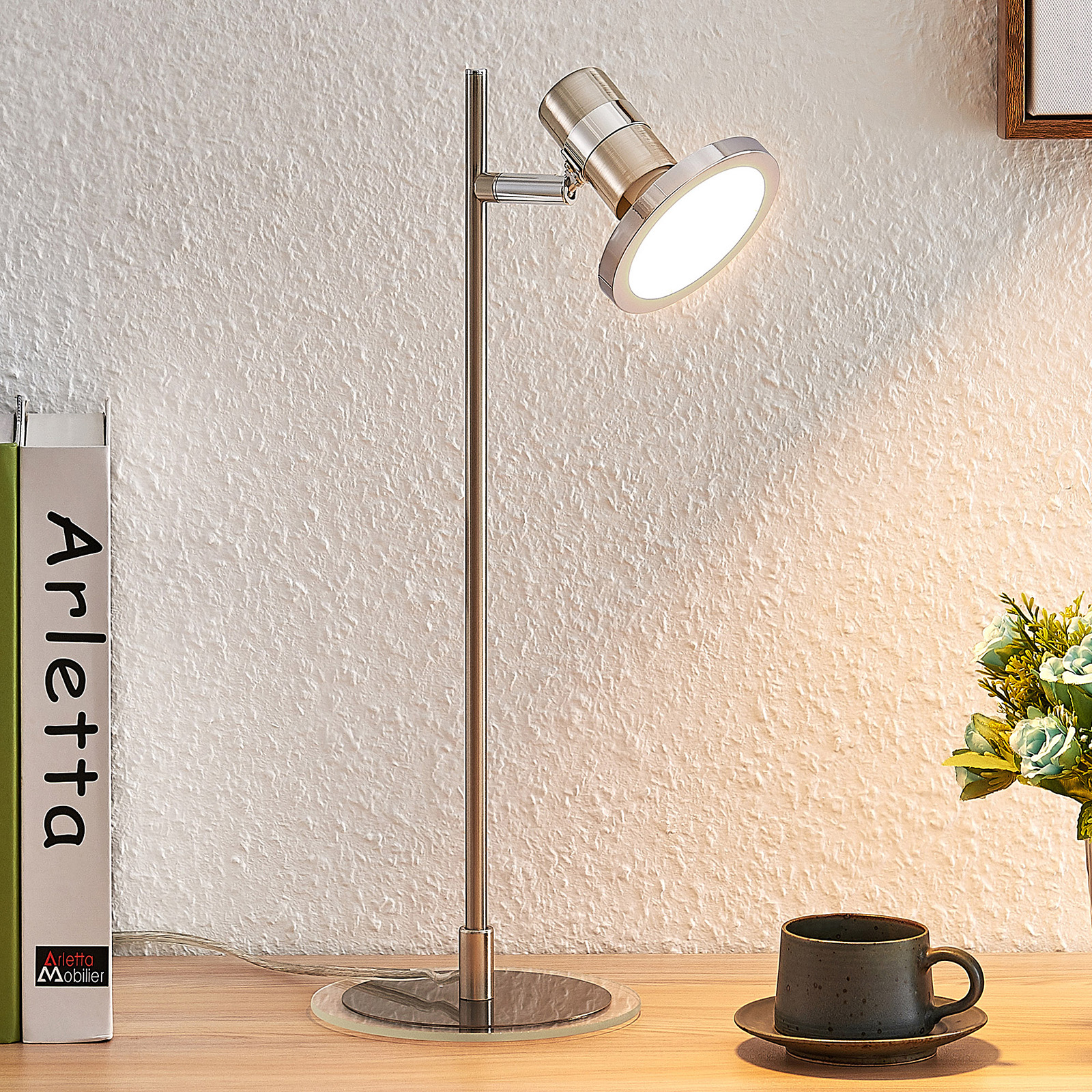 Lindby Kajetan LED-bordlampe, nikkel, 1 lyskilde