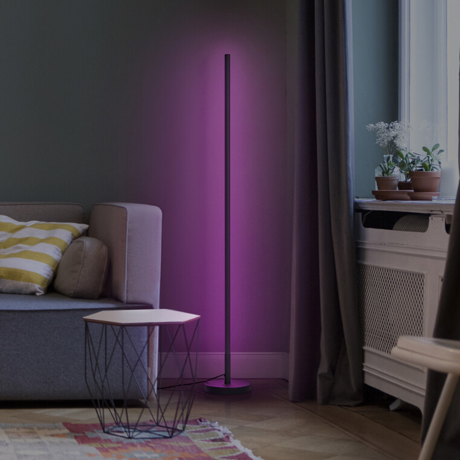 LEDVANCE SMART+ WiFi Floor Round gulvlampe svart